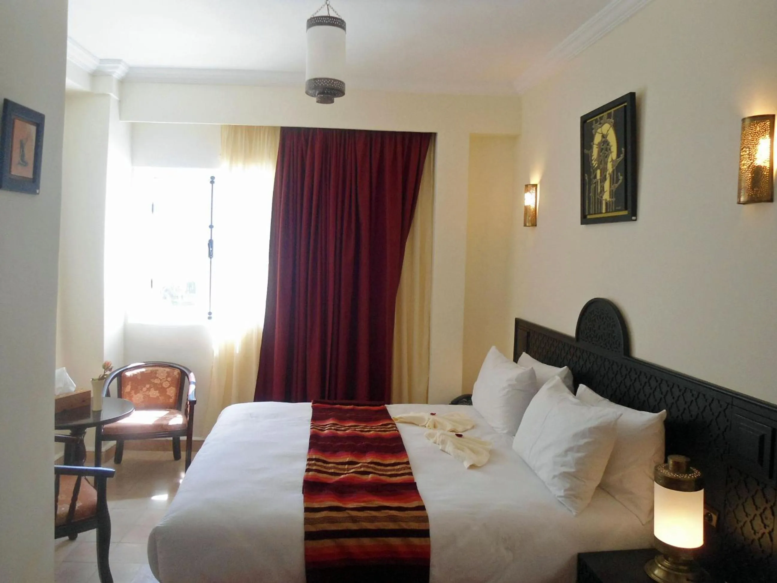 Bed in Hotel Riad Ben Atar