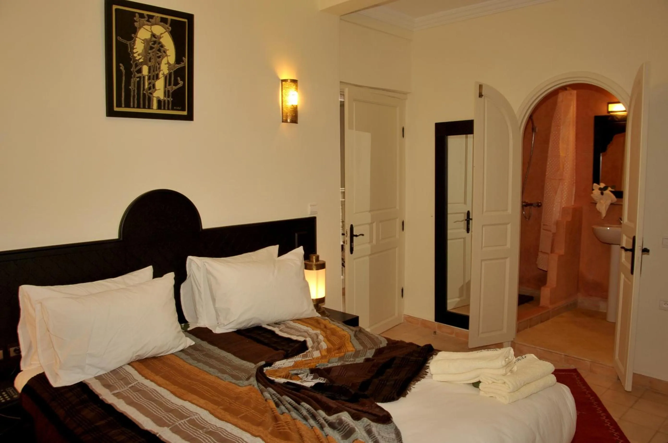 Photo of the whole room, Bed in Hotel Riad Ben Atar