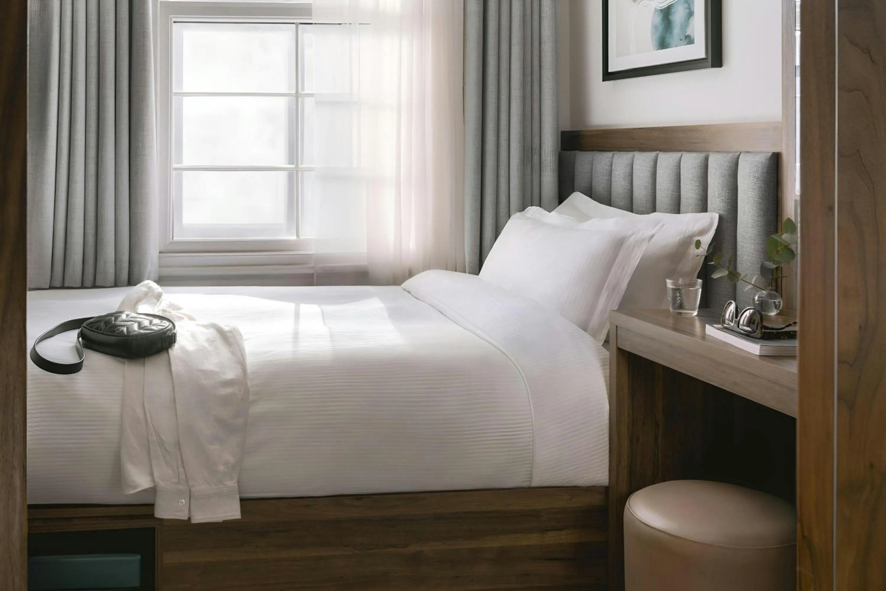 Bedroom, Bed in The Voyage Hotel Paddington