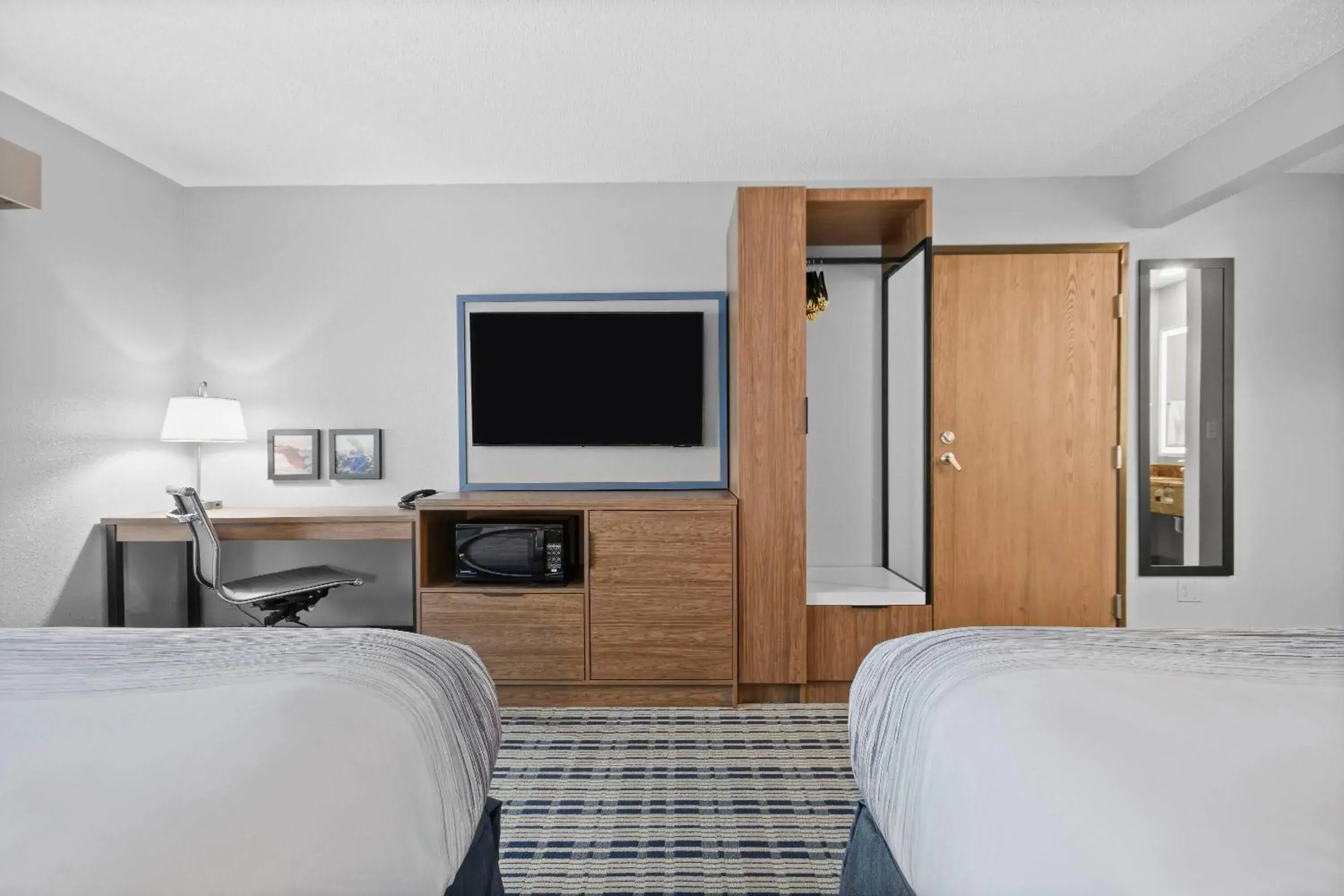 Queen Room with Two Queen Beds - Non-Smoking in AmericInn by Wyndham Virginia Queen Room with Two Queen Beds - Non-Smoking in AmericInn by Wyndham Virginia