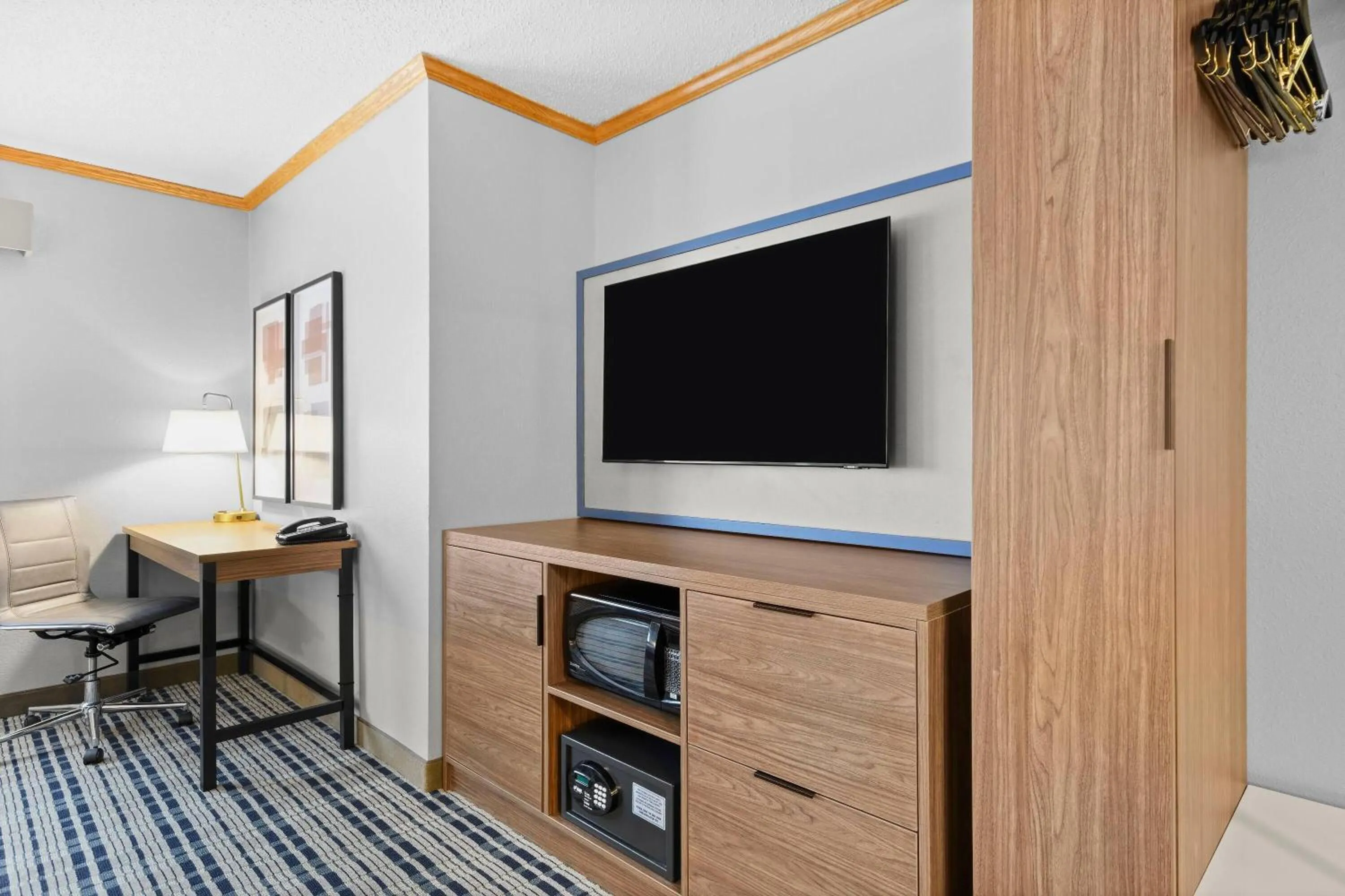 Photo of the whole room in AmericInn by Wyndham Virginia