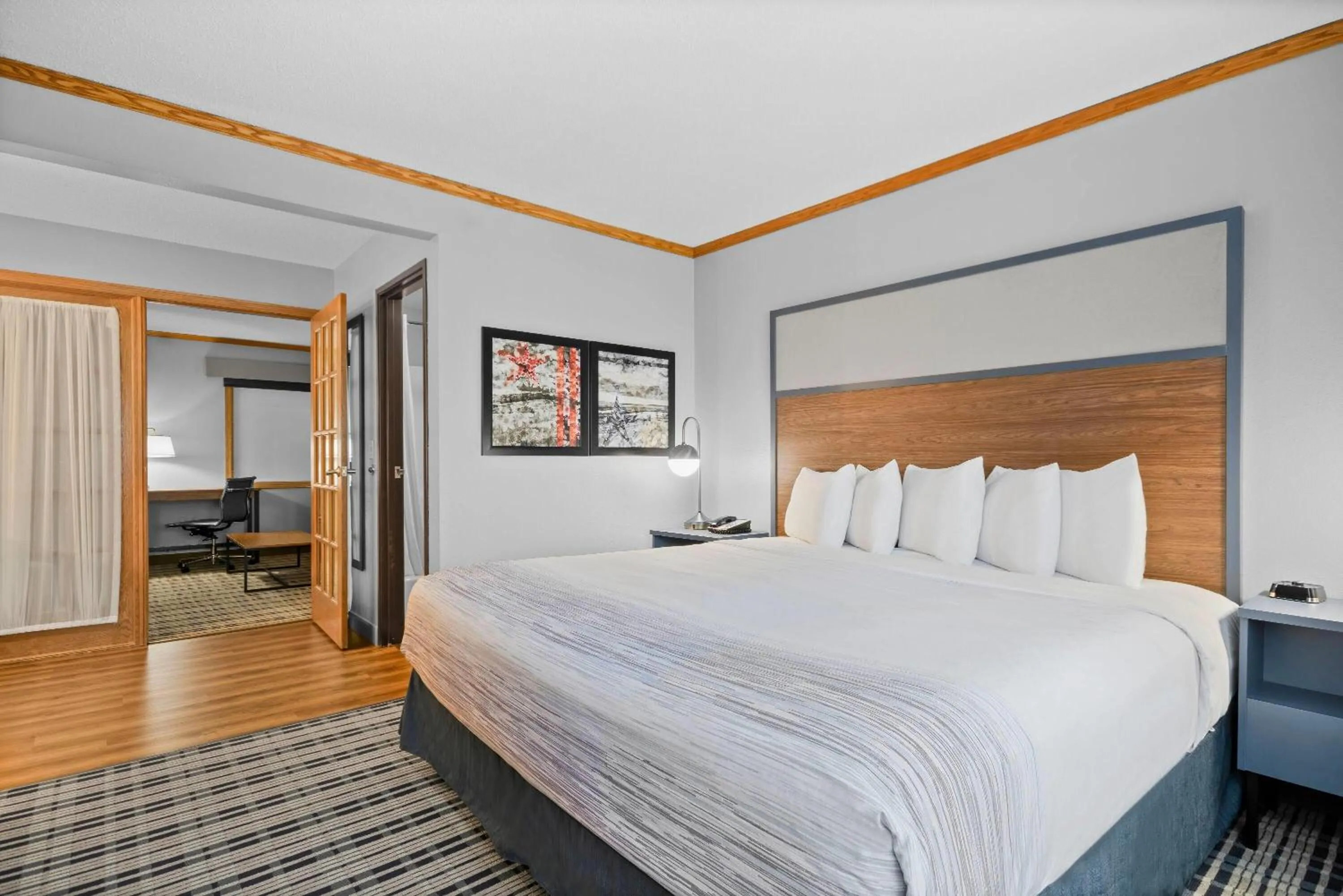 Photo of the whole room, Bed in AmericInn by Wyndham Virginia