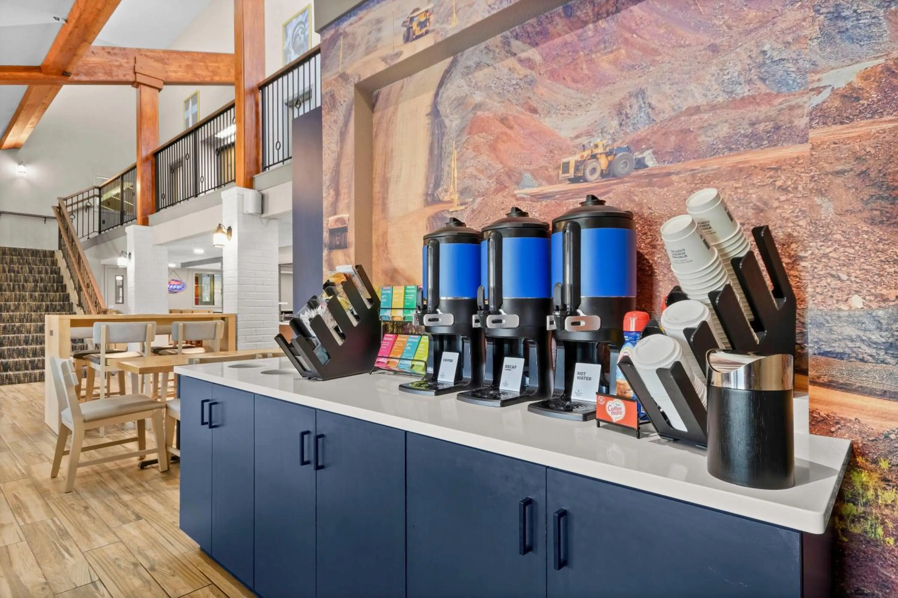 Restaurant/places to eat in AmericInn by Wyndham Virginia