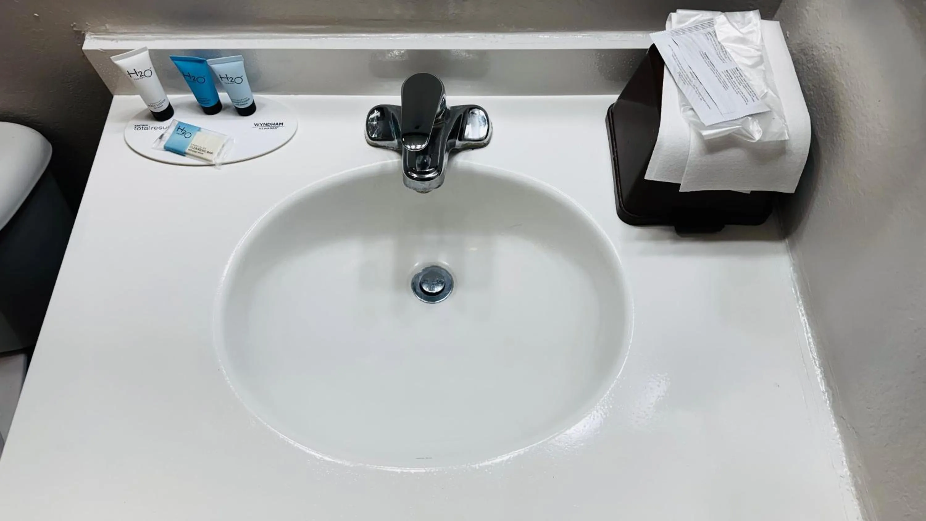 Bathroom in Super 8 by Wyndham North Platte