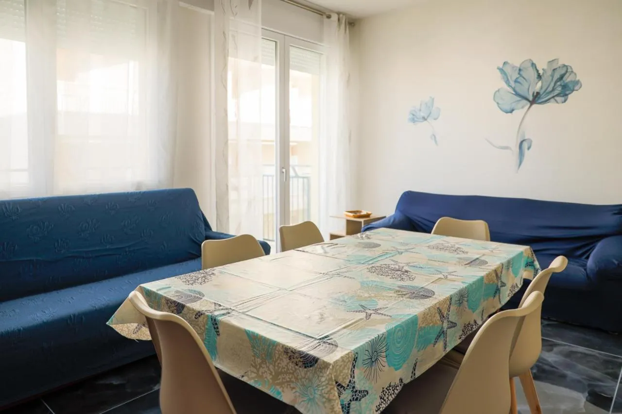 Dining area in [Blu Kobler] - Ampio appartamento fronte mare