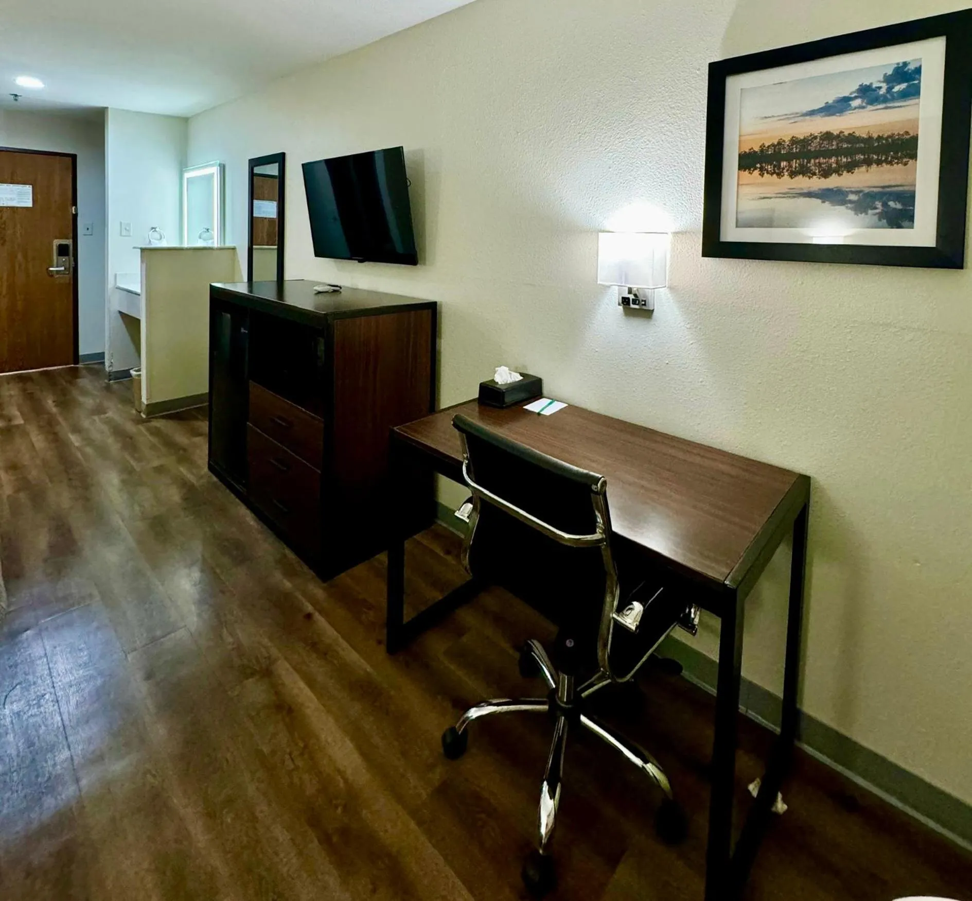 TV and multimedia in Quality Inn Sulphur - Lake Charles