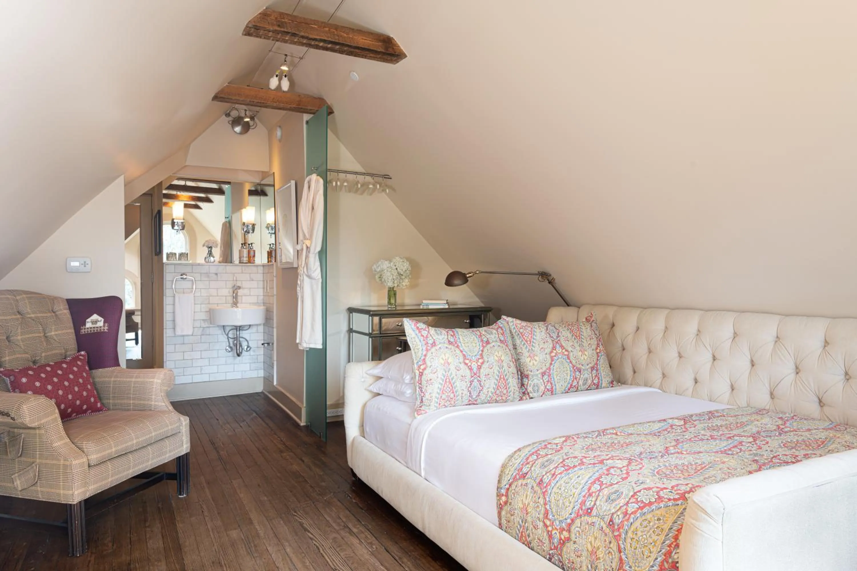 Bed in Stonehurst Place Bed & Breakfast