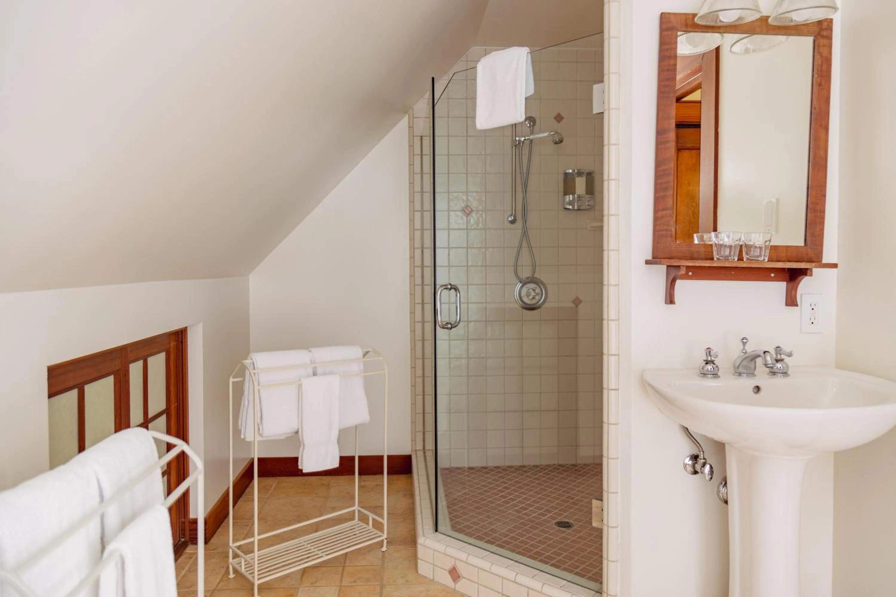 Shower in SCP Mendocino Inn and Farm