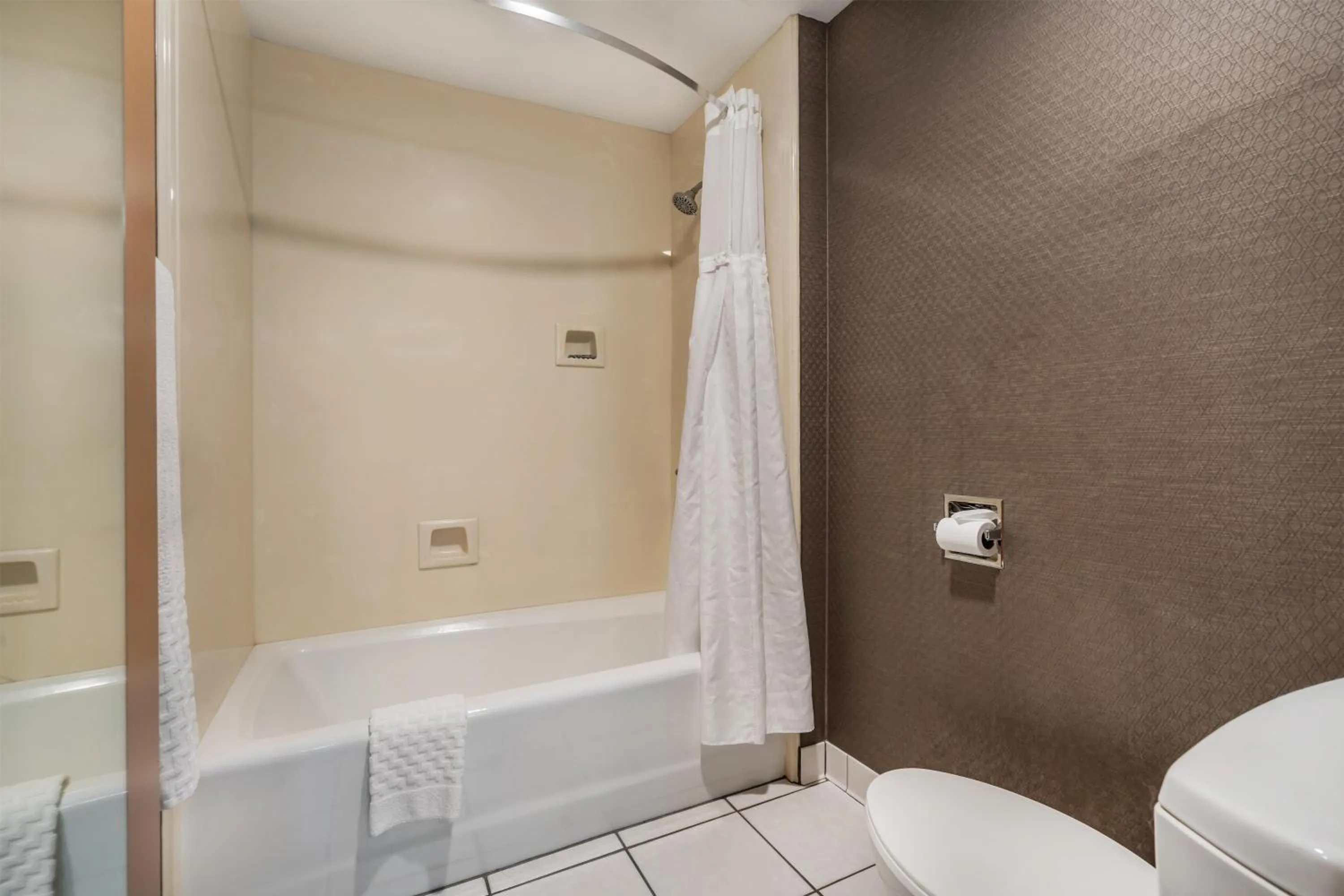 Bathroom in Best Western Windsor Inn