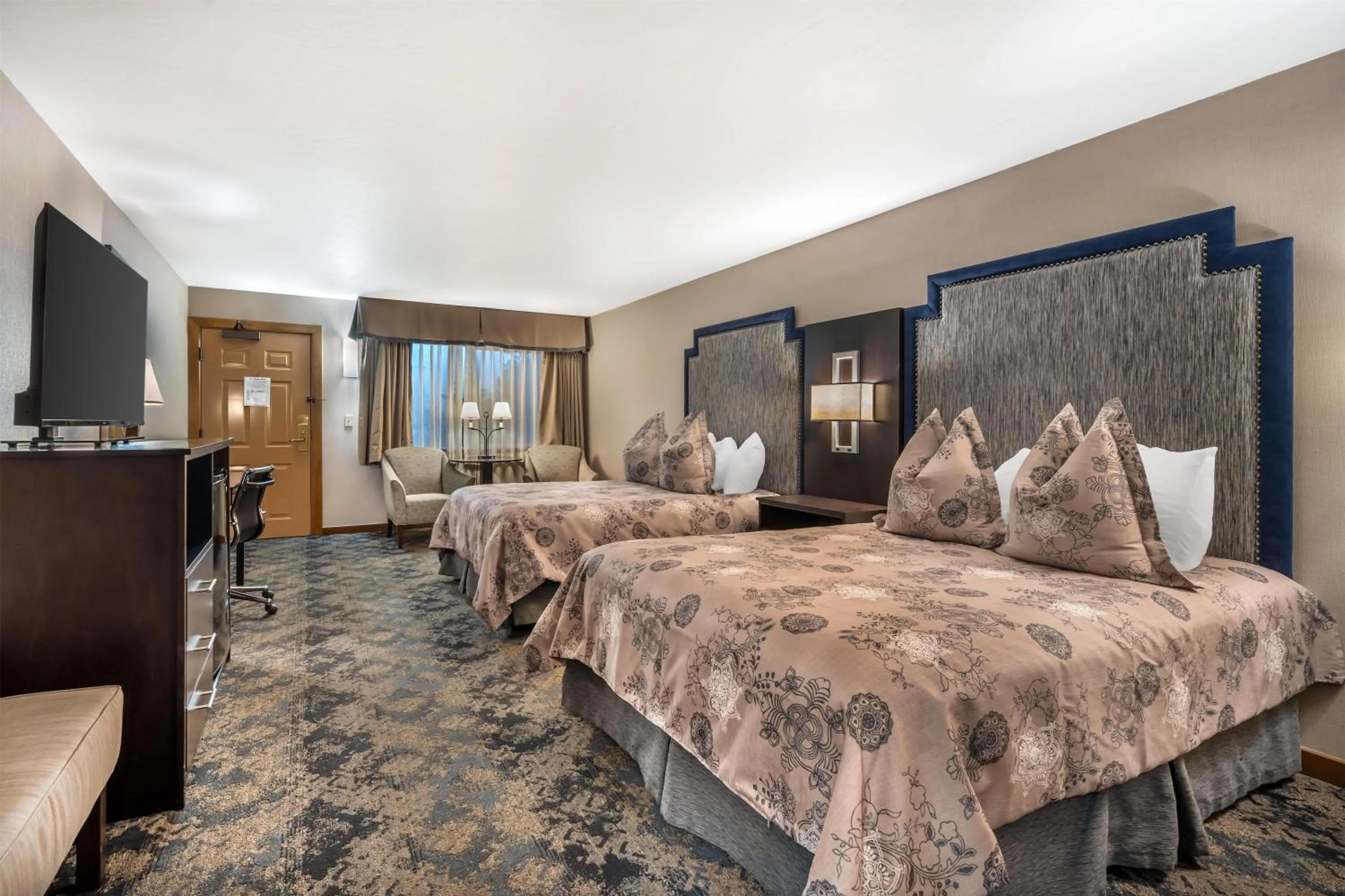 Bedroom, Bed in Best Western Windsor Inn