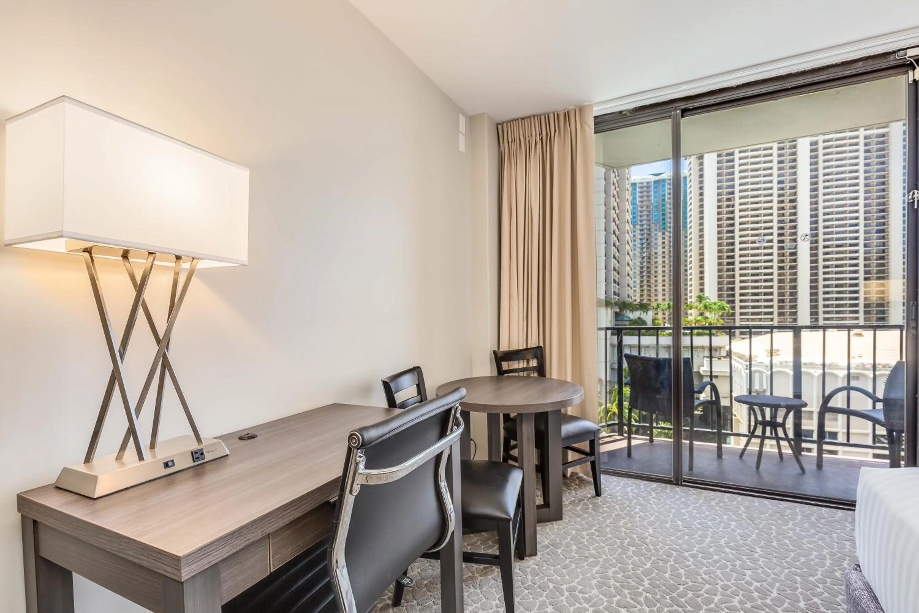 Seating area in Castle at Palms at Waikīkī