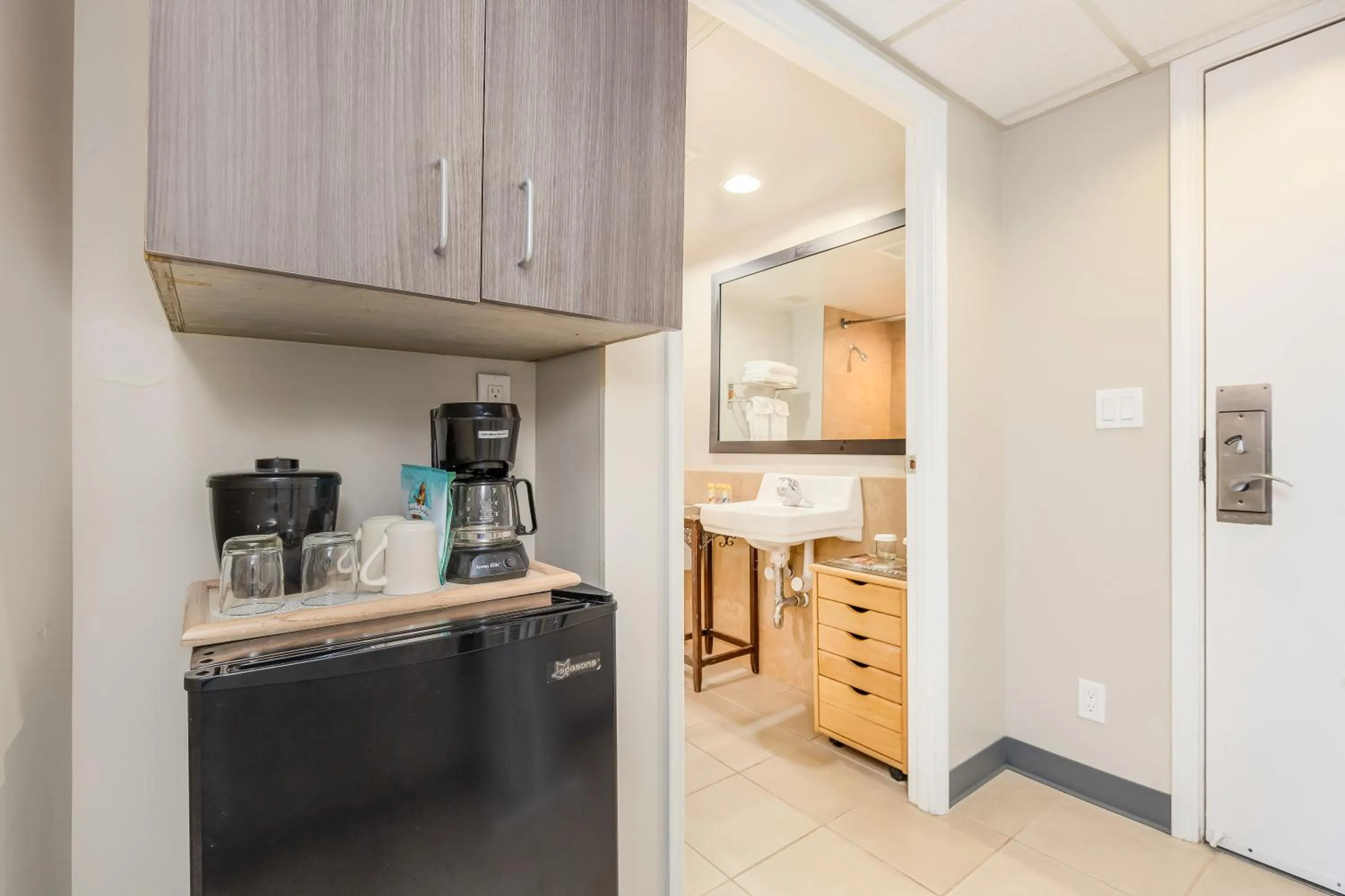 Coffee/tea facilities in Castle at Palms at Waikīkī