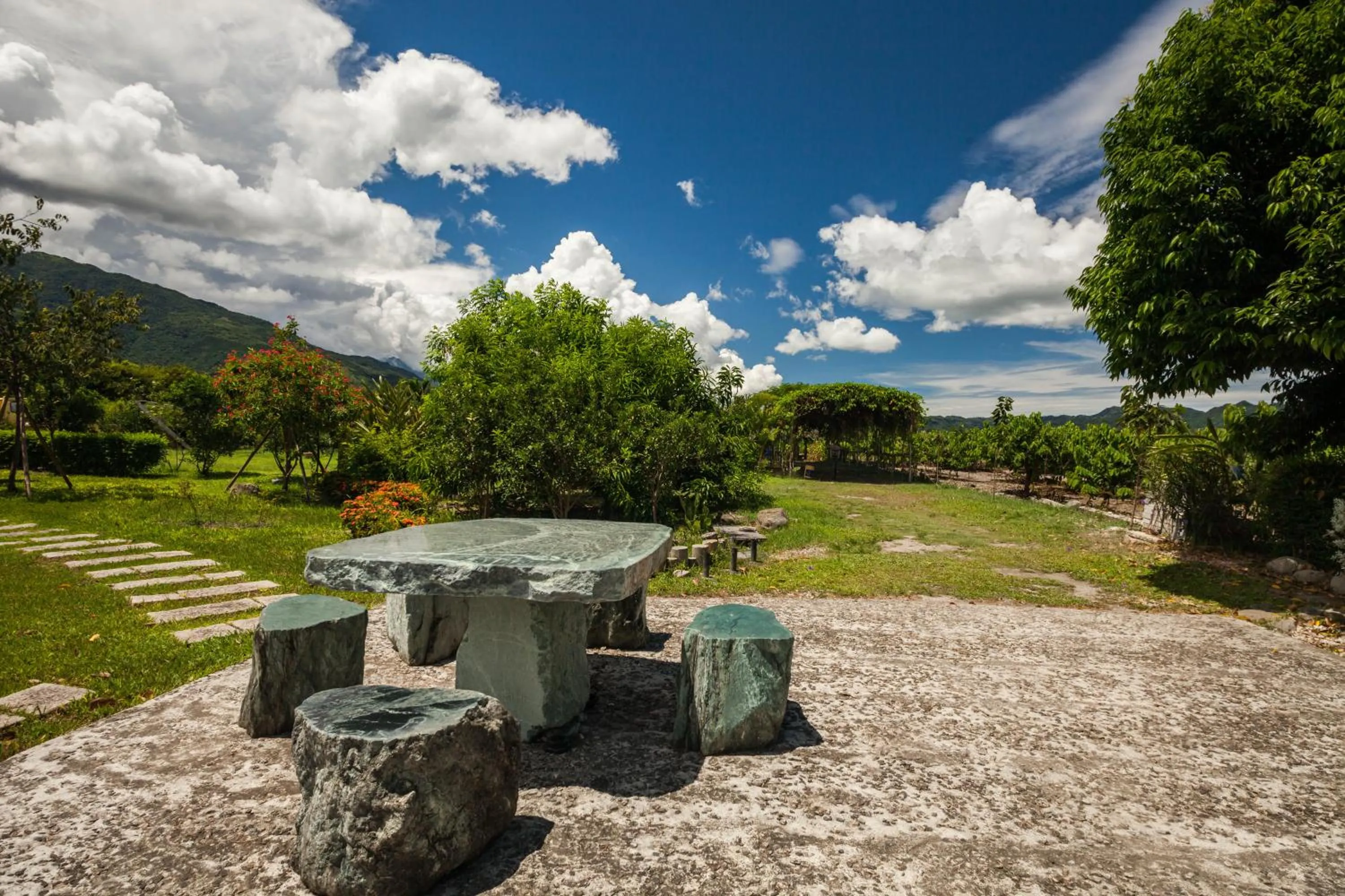 Garden in Countryside B&B