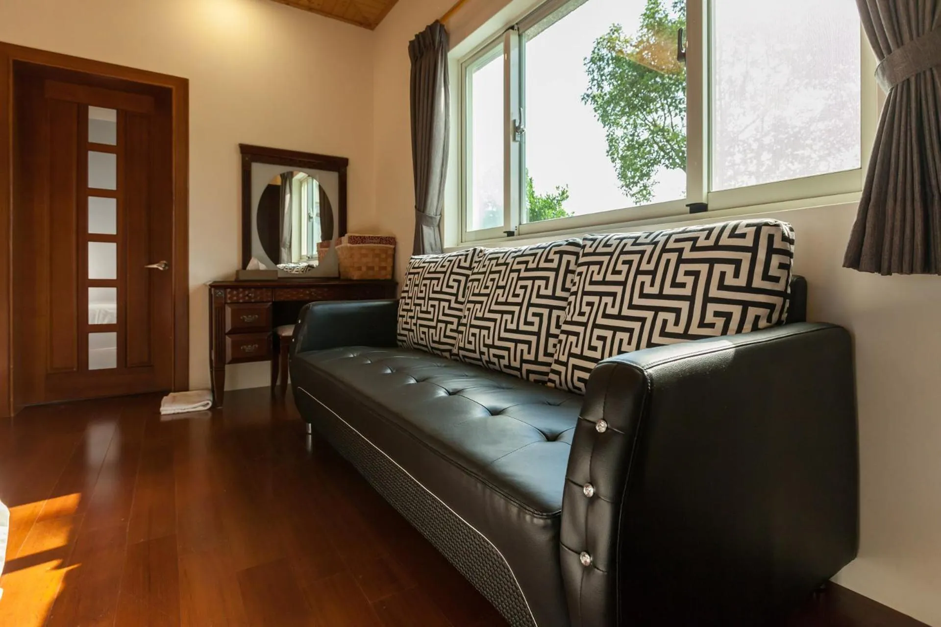 Seating area, Bed in Countryside B&B