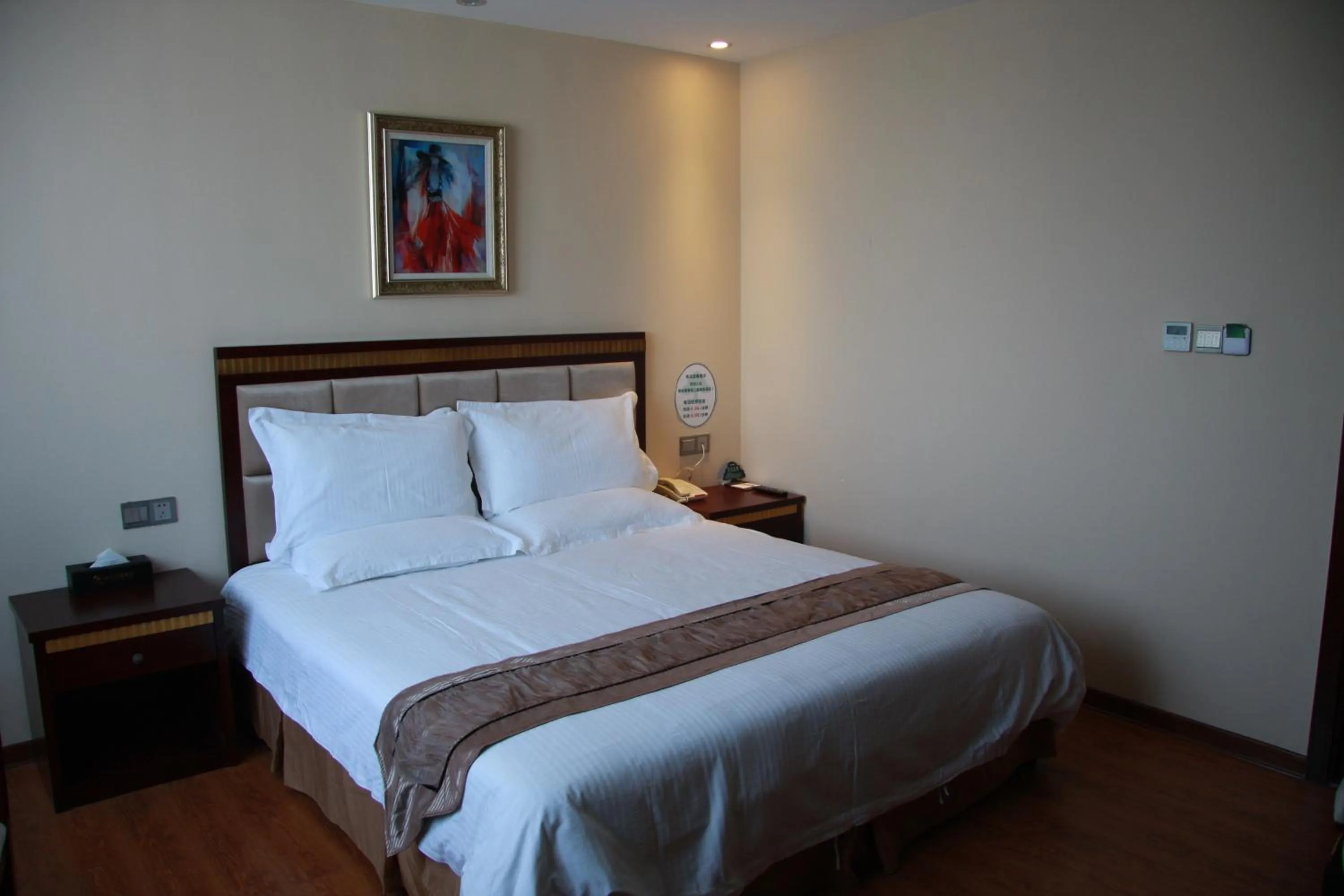 Photo of the whole room in GreenTree Inn Guangdong Shantou Chengjiang Road Business Hotel