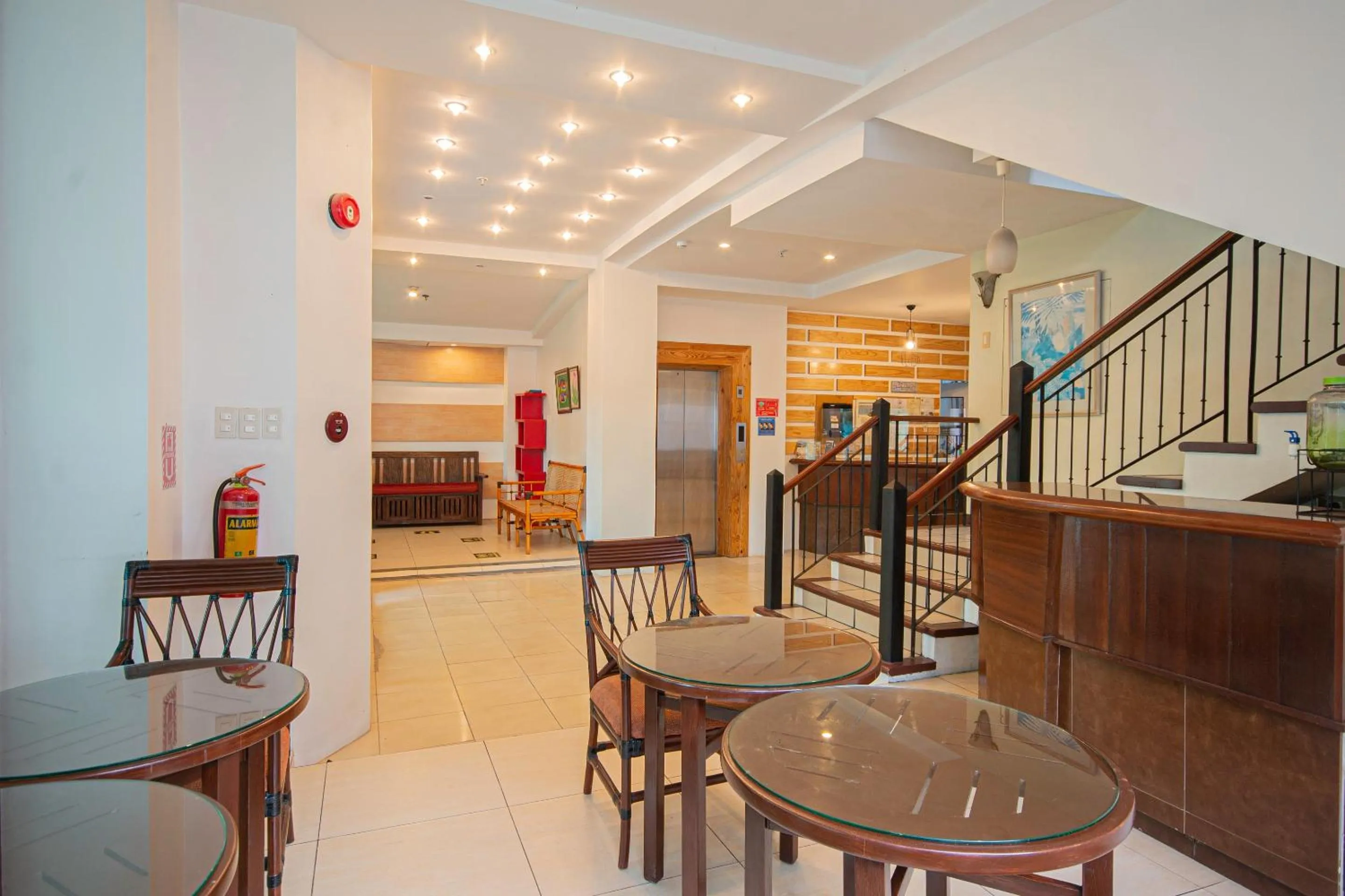 Lobby or reception in OYO 210 Apple Tree Suites