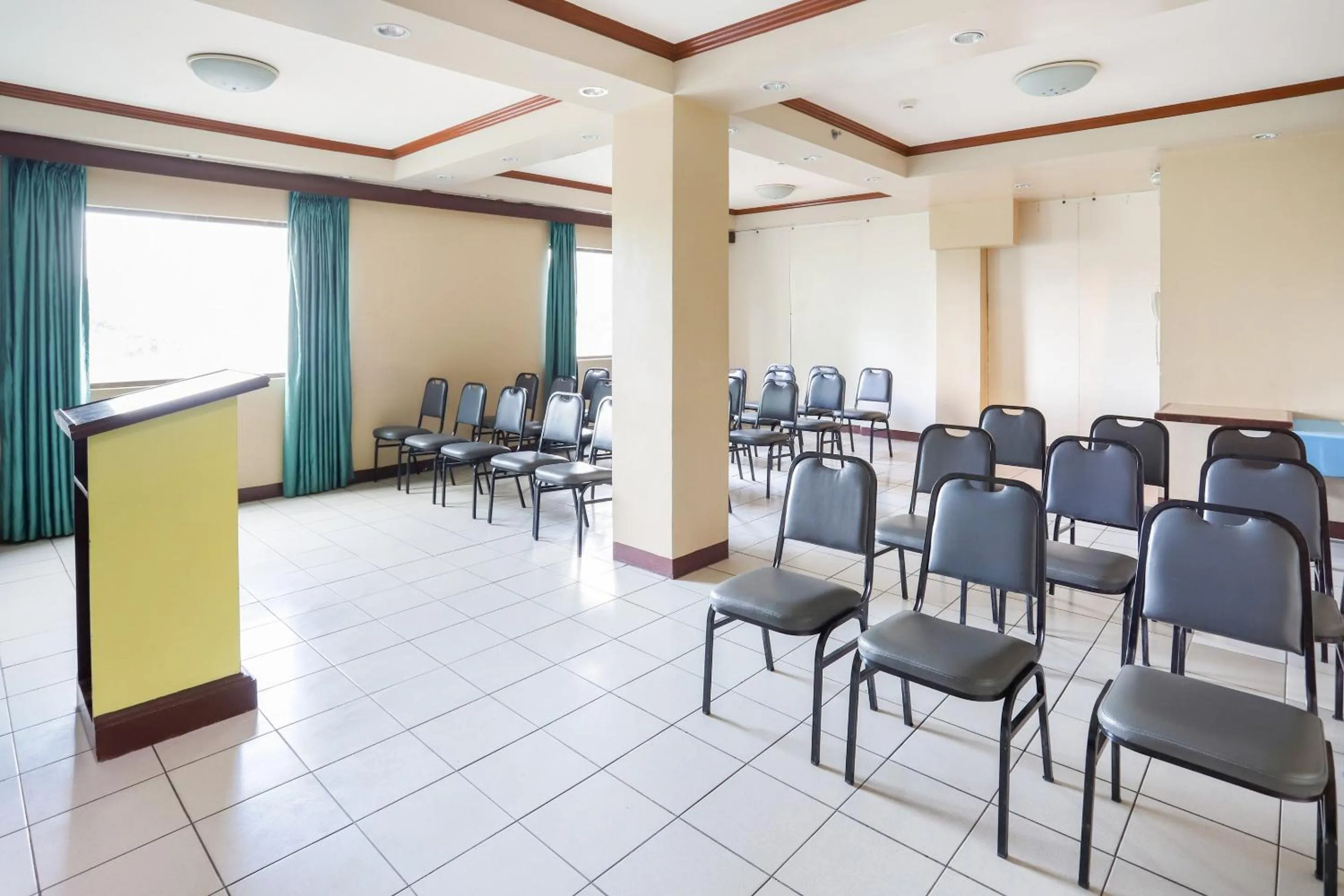 Business facilities in OYO 210 Apple Tree Suites