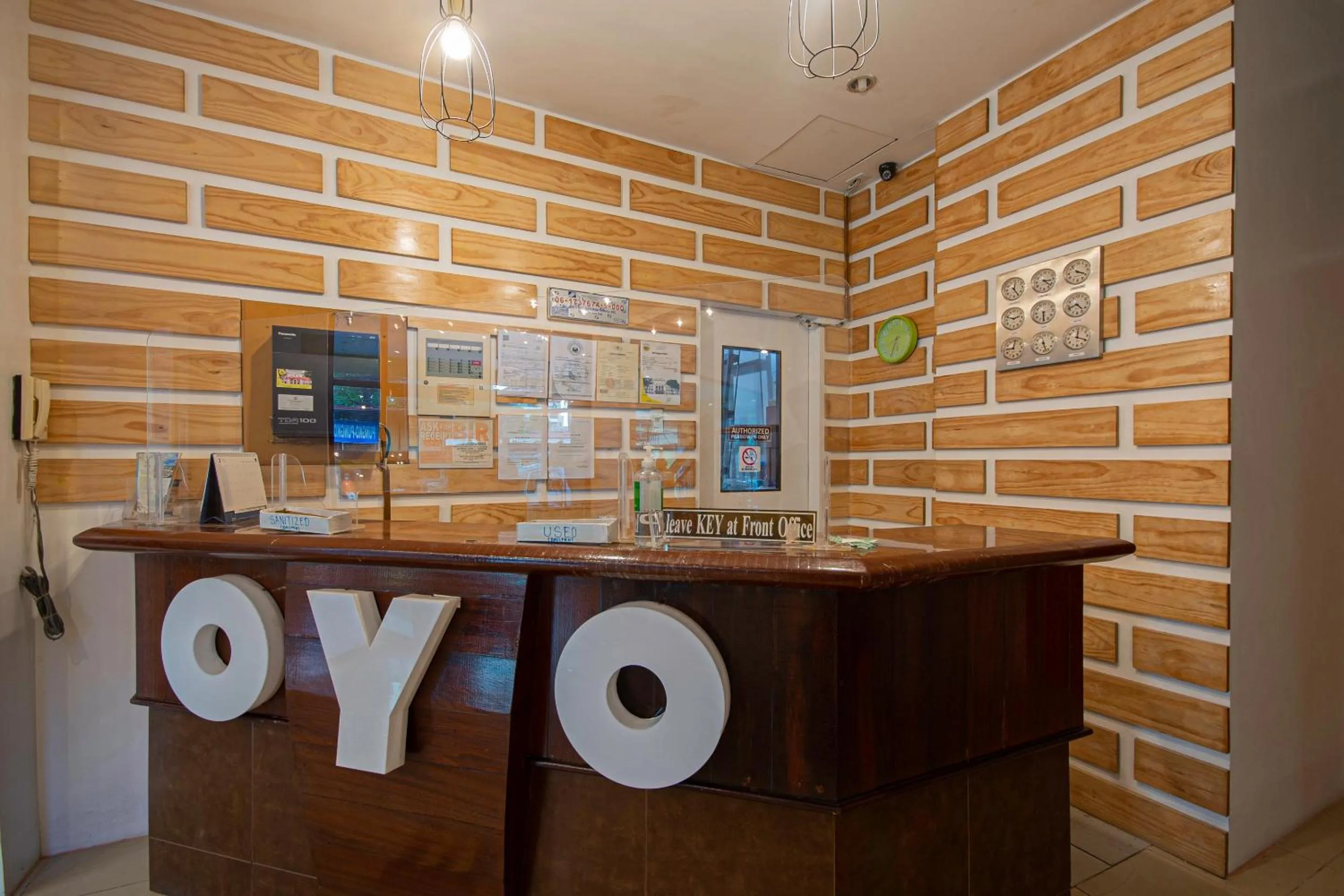 Lobby or reception in OYO 210 Apple Tree Suites