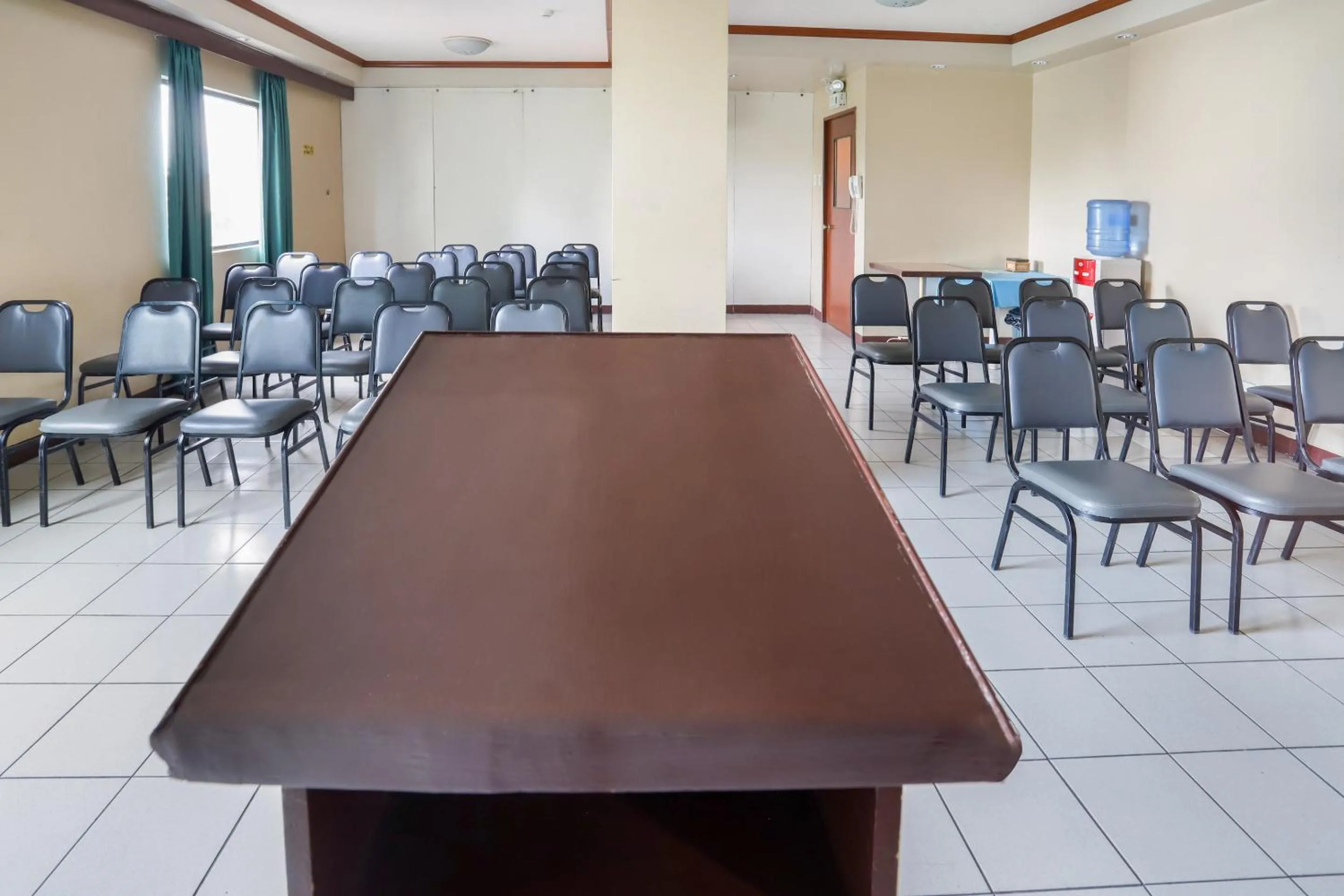 Business facilities in OYO 210 Apple Tree Suites