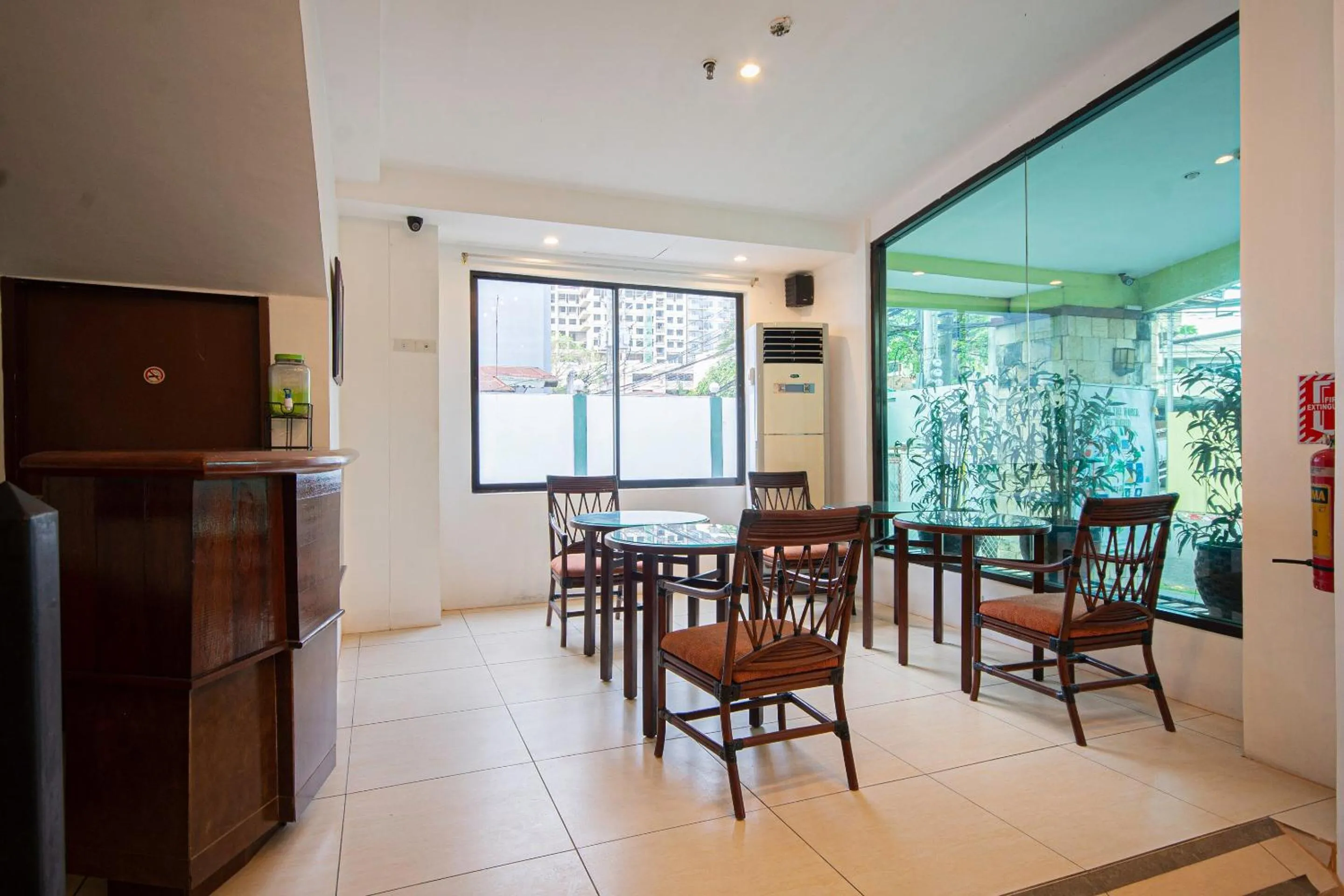 Lobby or reception in OYO 210 Apple Tree Suites