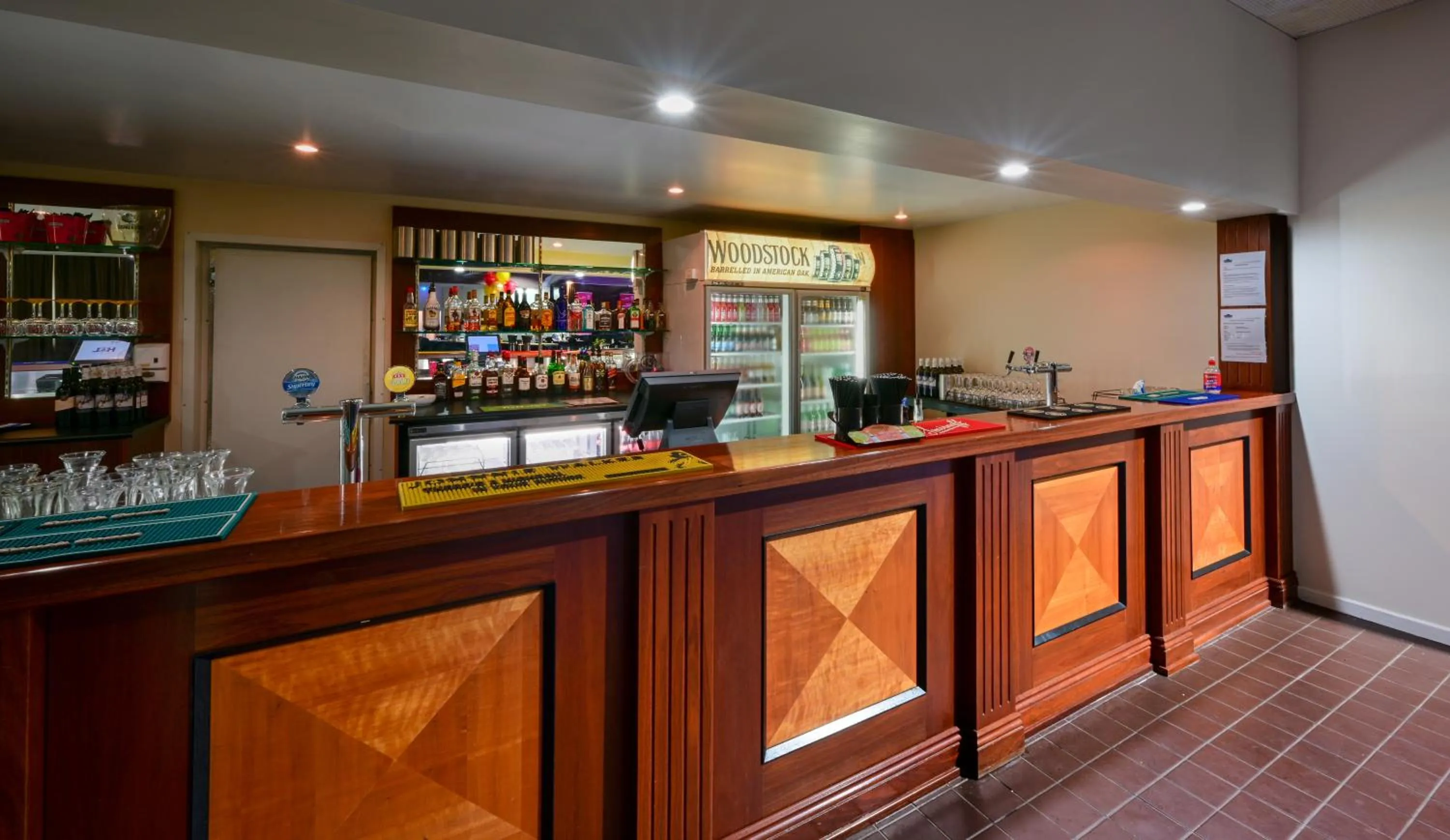 Westland Hotel Motel