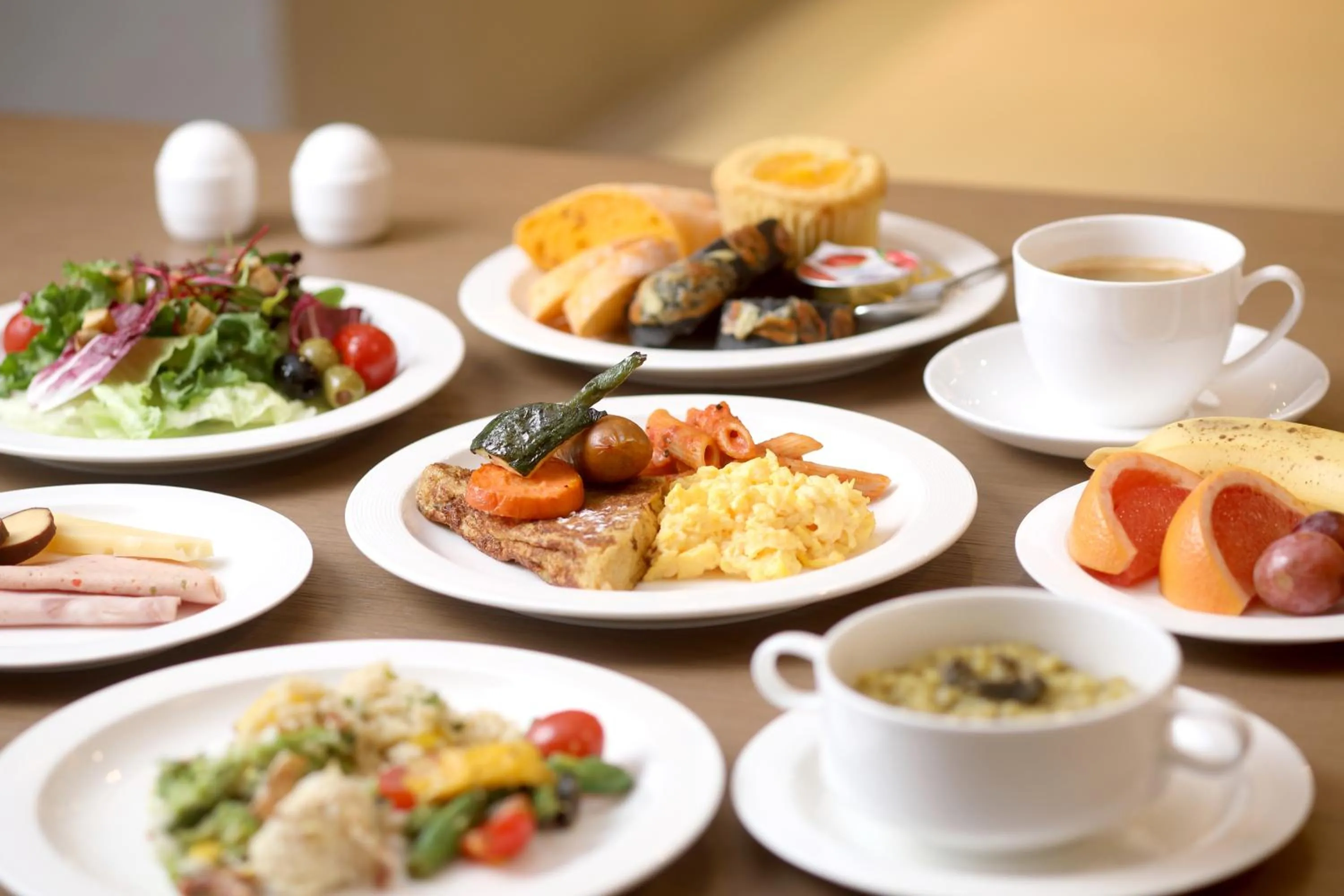 Food in Phoenix Island