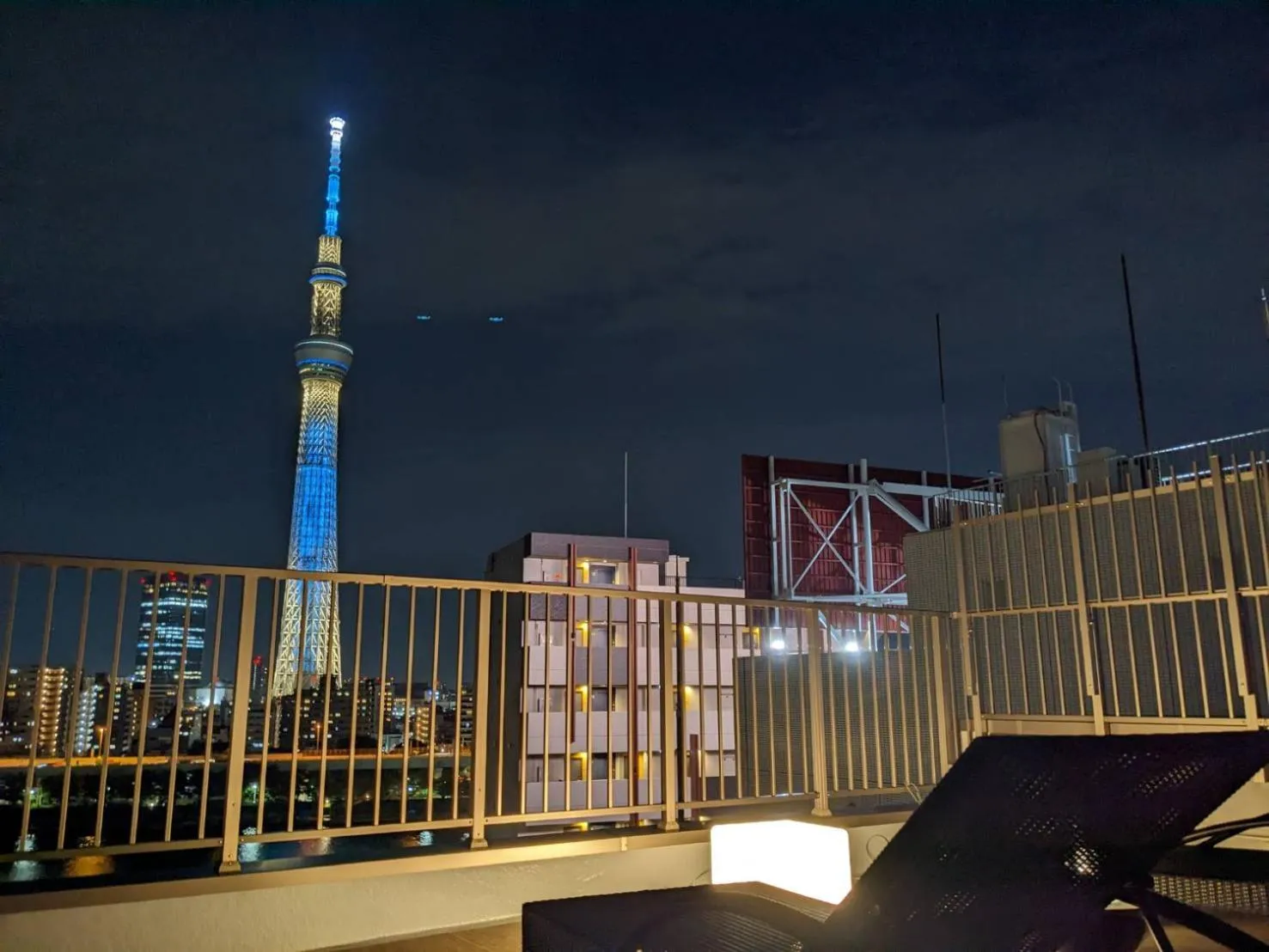 Communal lounge/ TV room in HOTEL TOMOS ASAKUSA