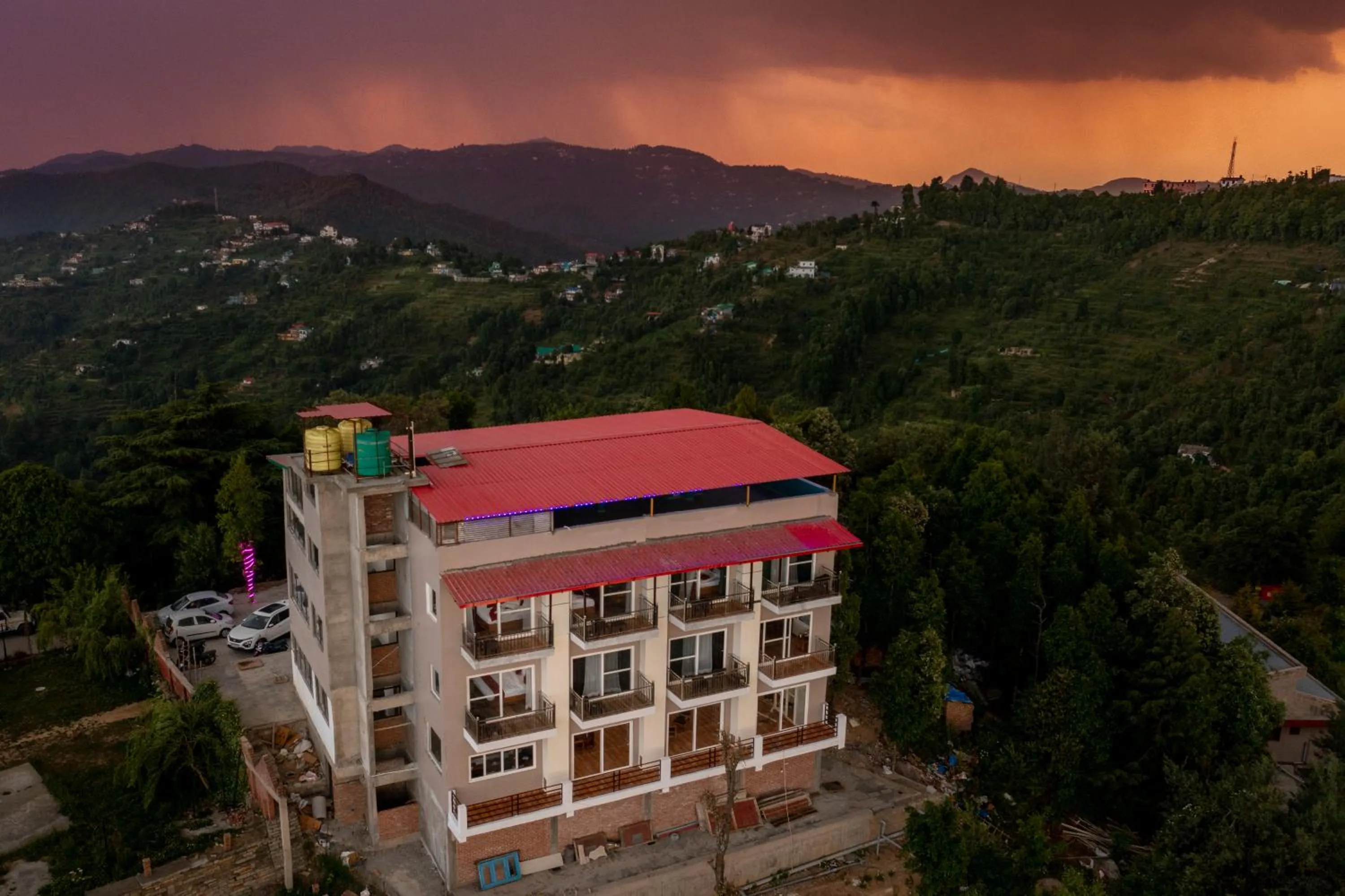 Property building in Mukteshwar Treat Resort