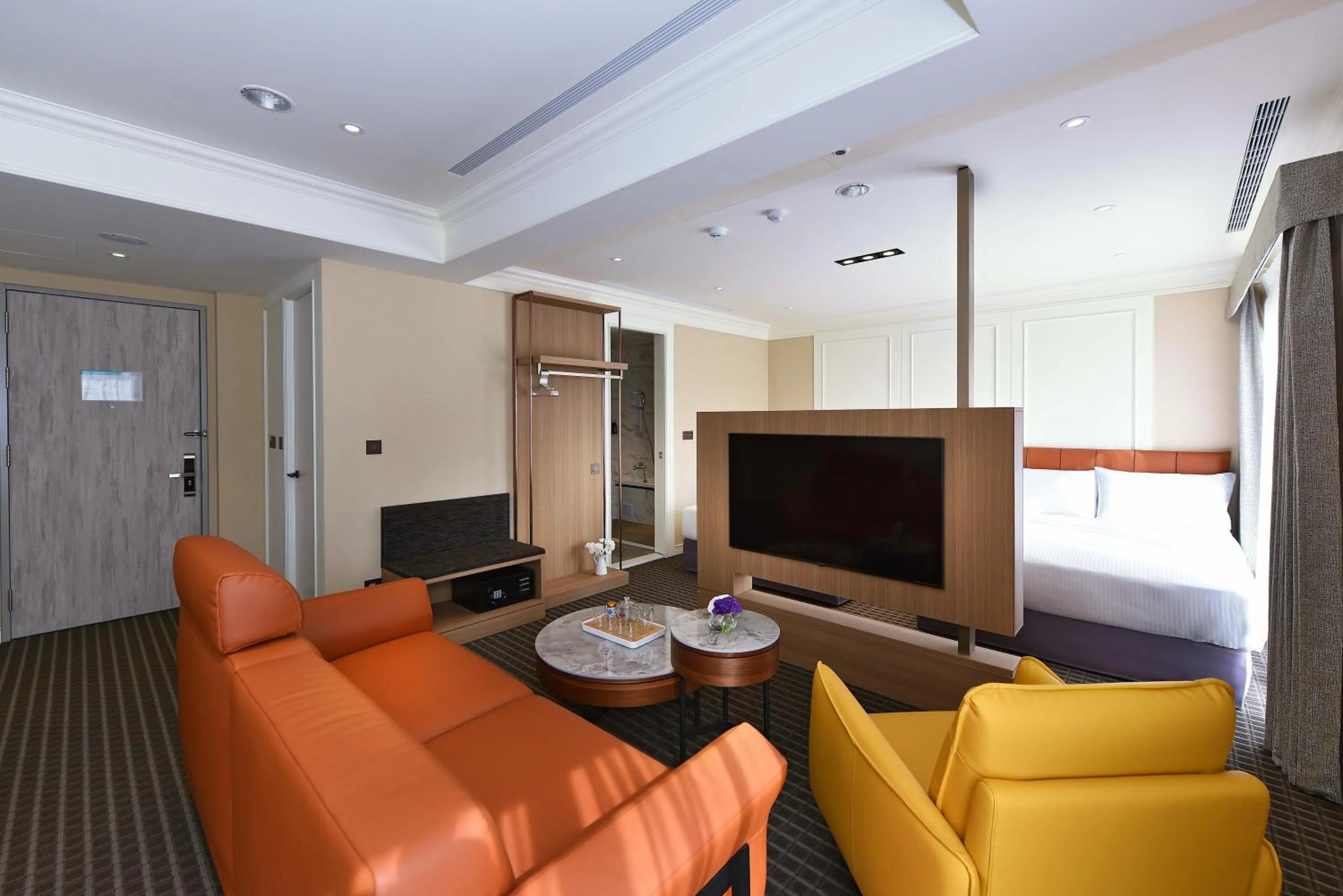 Communal lounge/ TV room in Fullon Poshtel - Shuili
