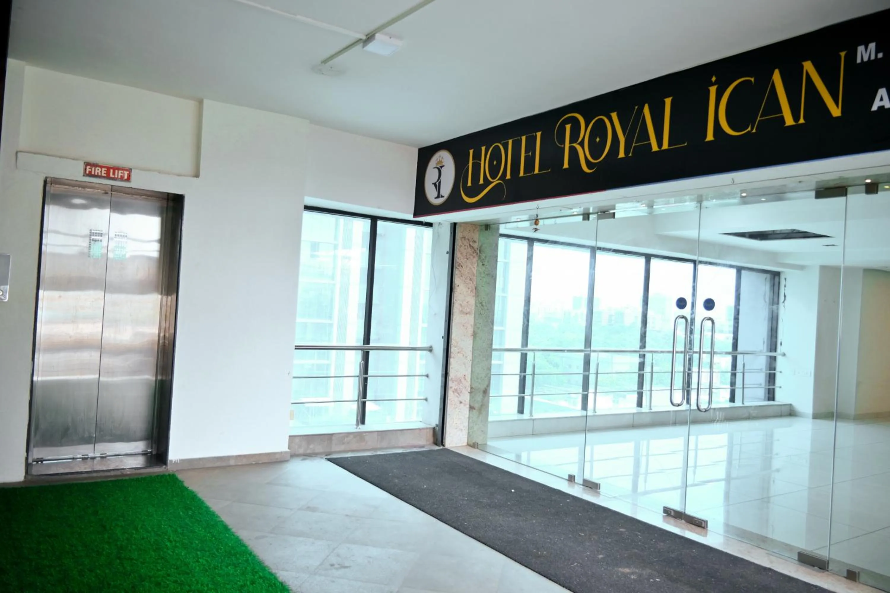 Facade/entrance in Hotel Royal Ican Sindhubhavan Road