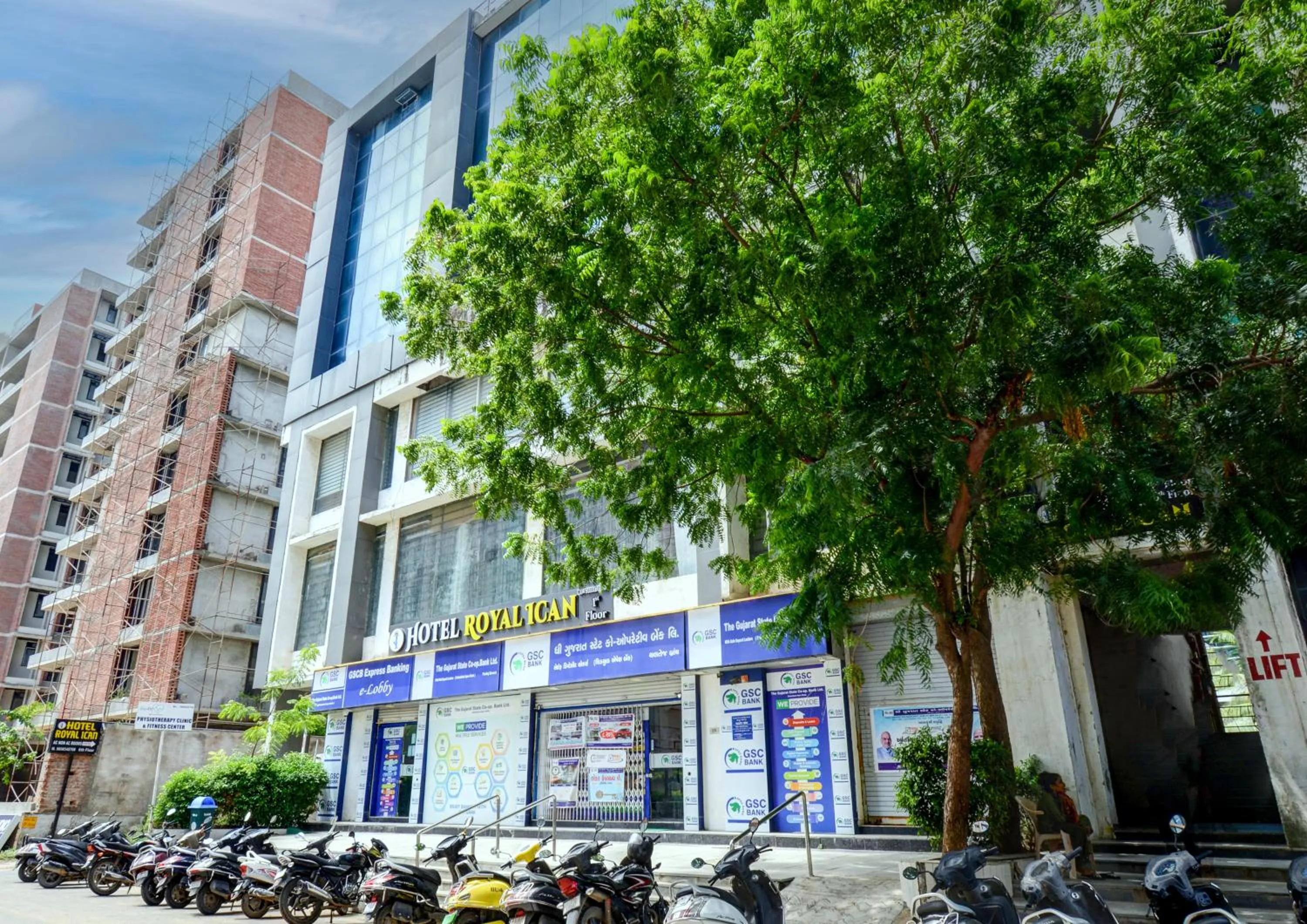 Facade/entrance in Hotel Royal Ican Sindhubhavan Road