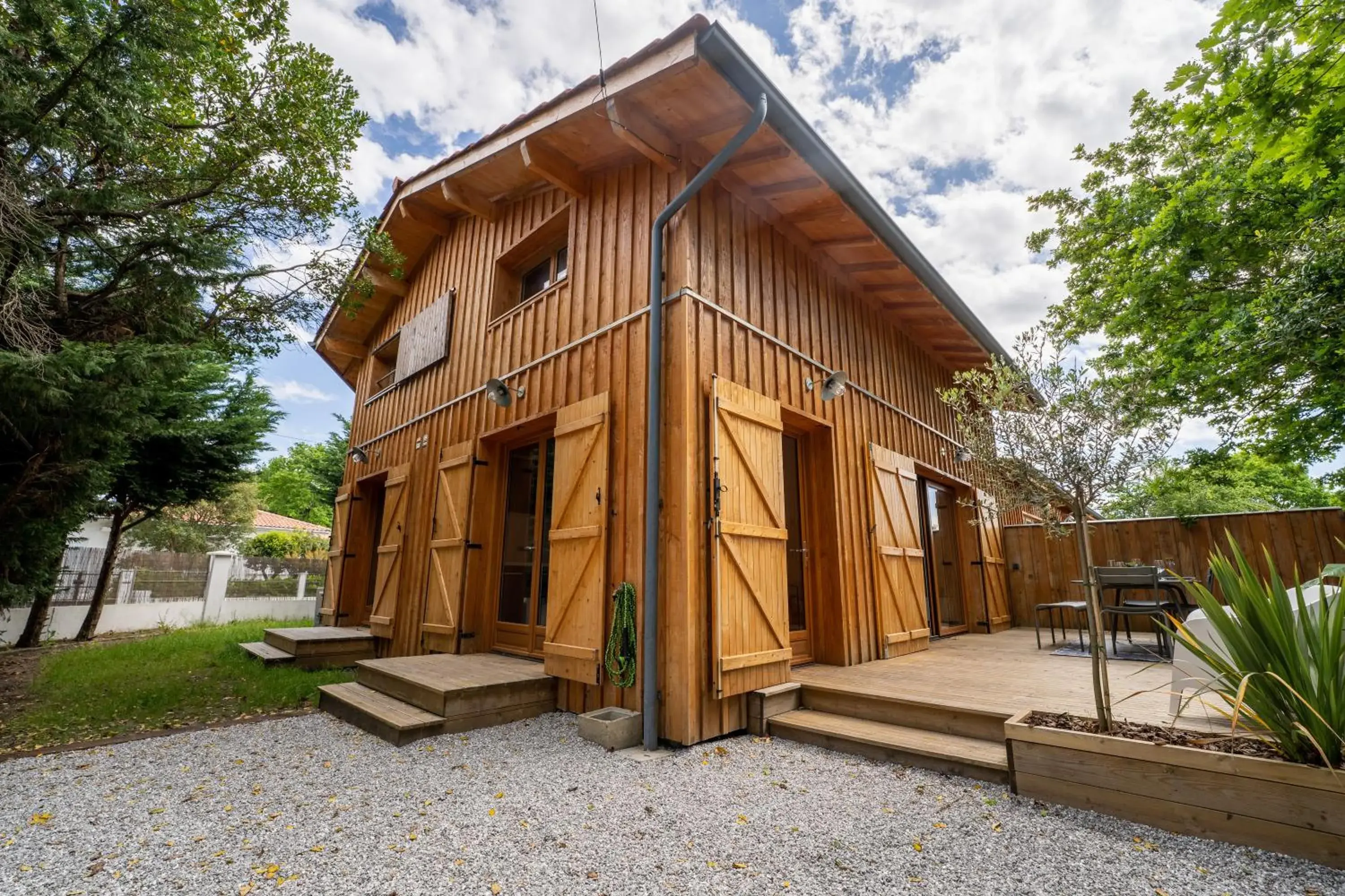 Wood house - Maison bois atypique à Andernos Wood house - Maison bois atypique à Andernos