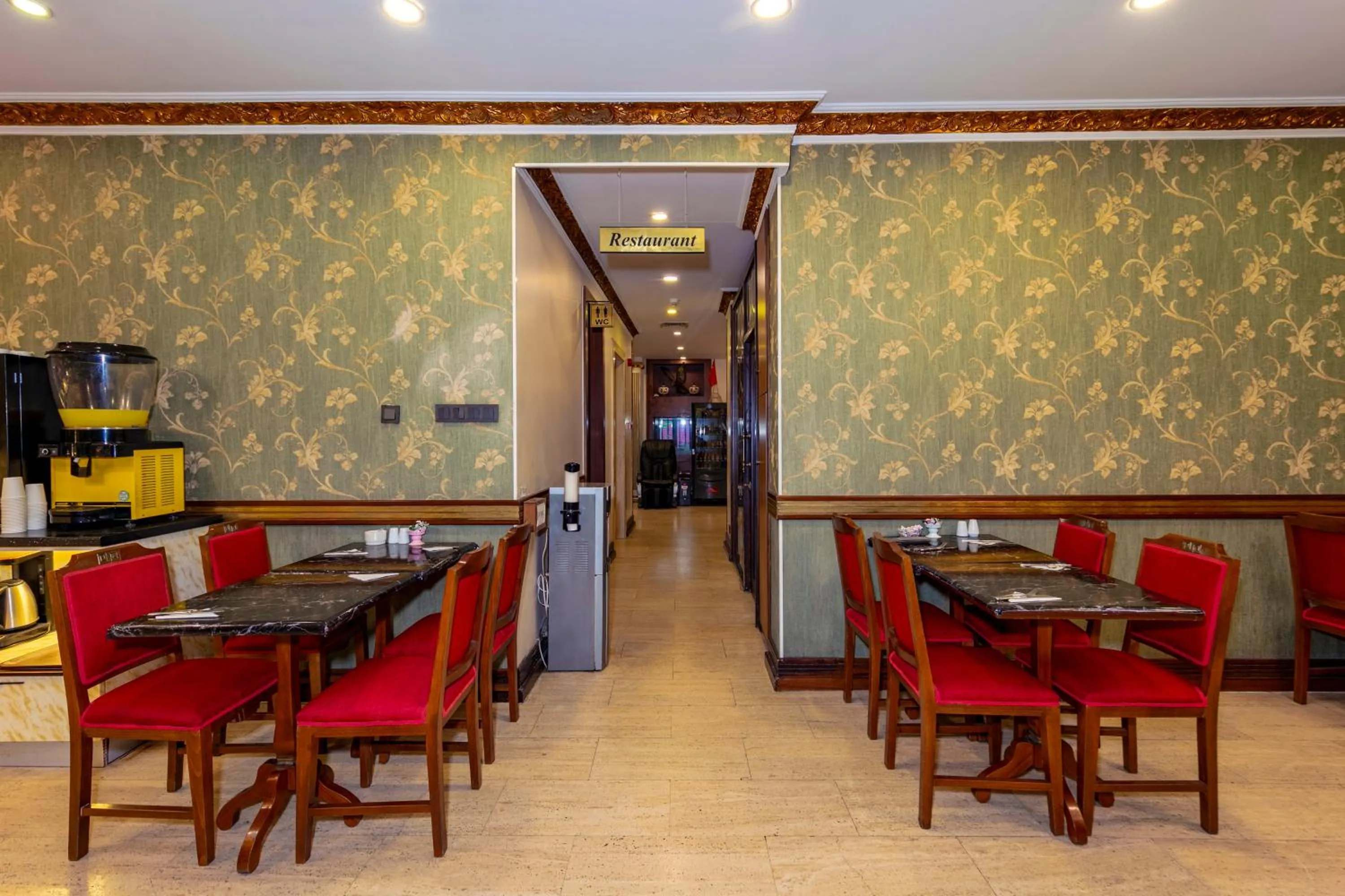 Restaurant/places to eat in Nil Hotel İstanbul City Center