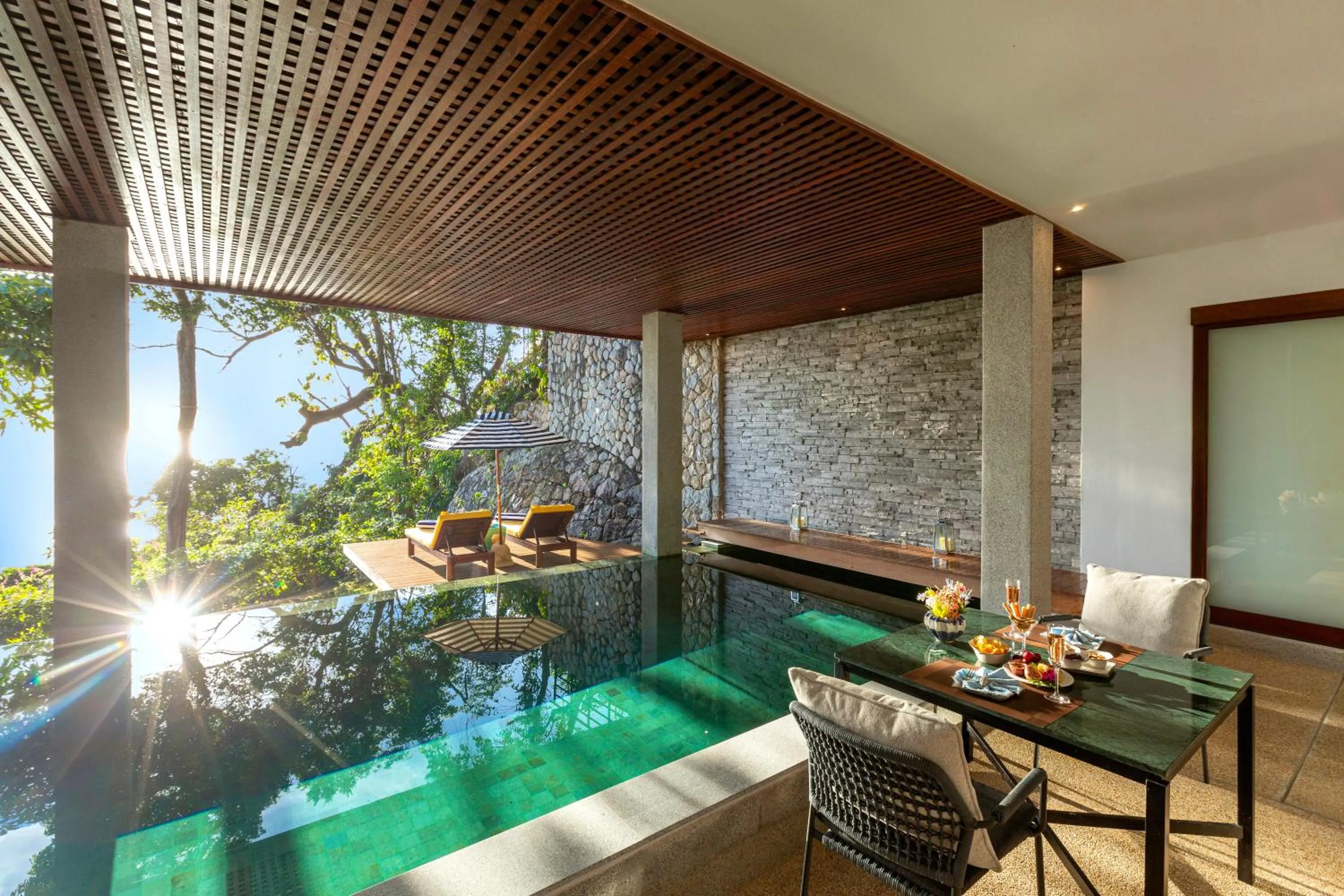 Swimming pool in Villa Varya