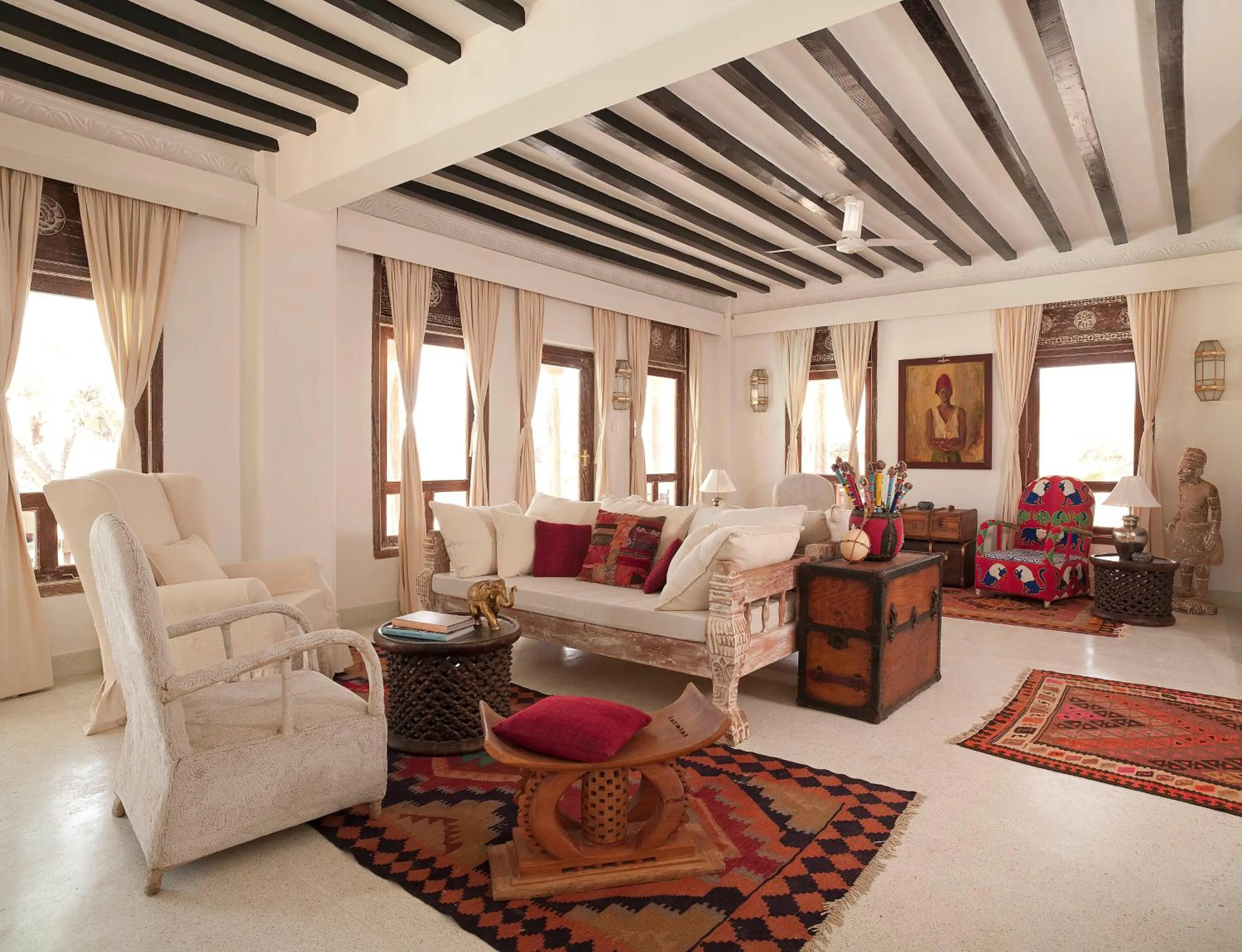 Living room in The Majlis Resort