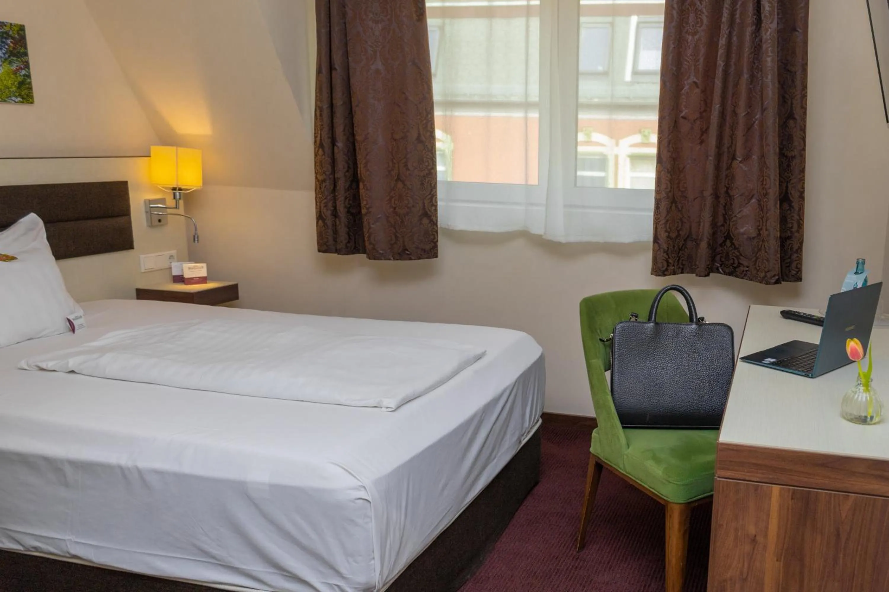 Photo of the whole room, Bed in Hotel Nordhausen