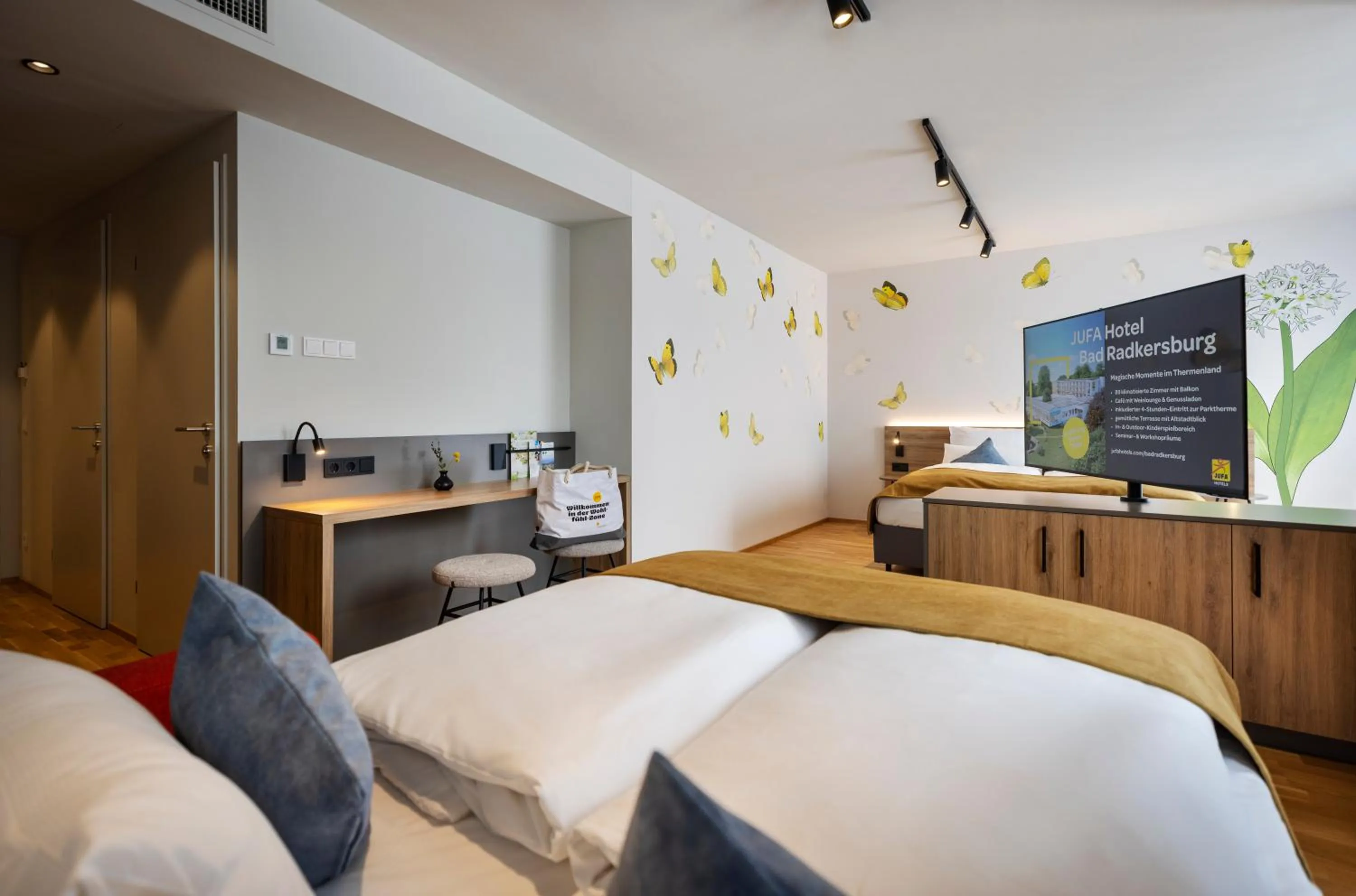 Photo of the whole room, Bed in JUFA Hotel Bad Radkersburg - inkl 4h Thermeneintritt in Parktherme