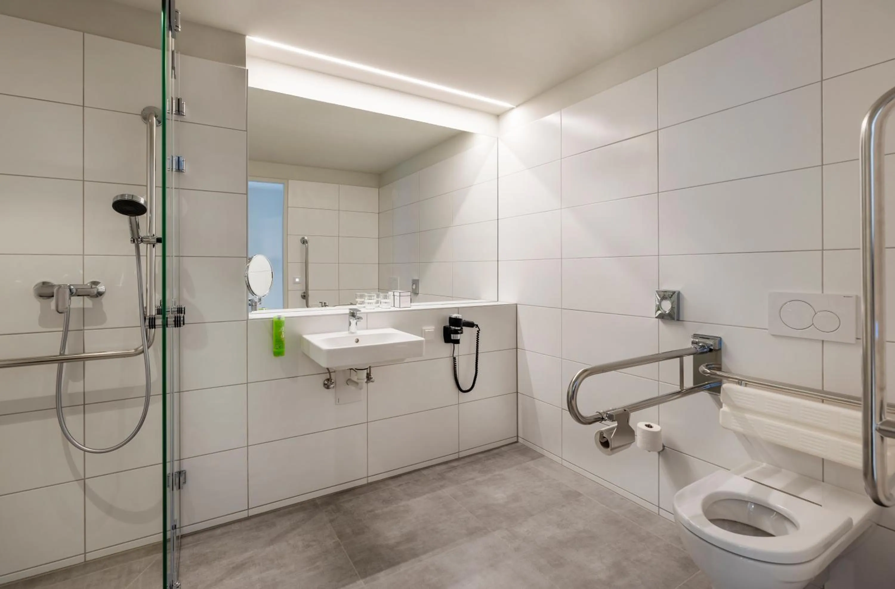 Bathroom in JUFA Hotel Bad Radkersburg - inkl 4h Thermeneintritt in Parktherme