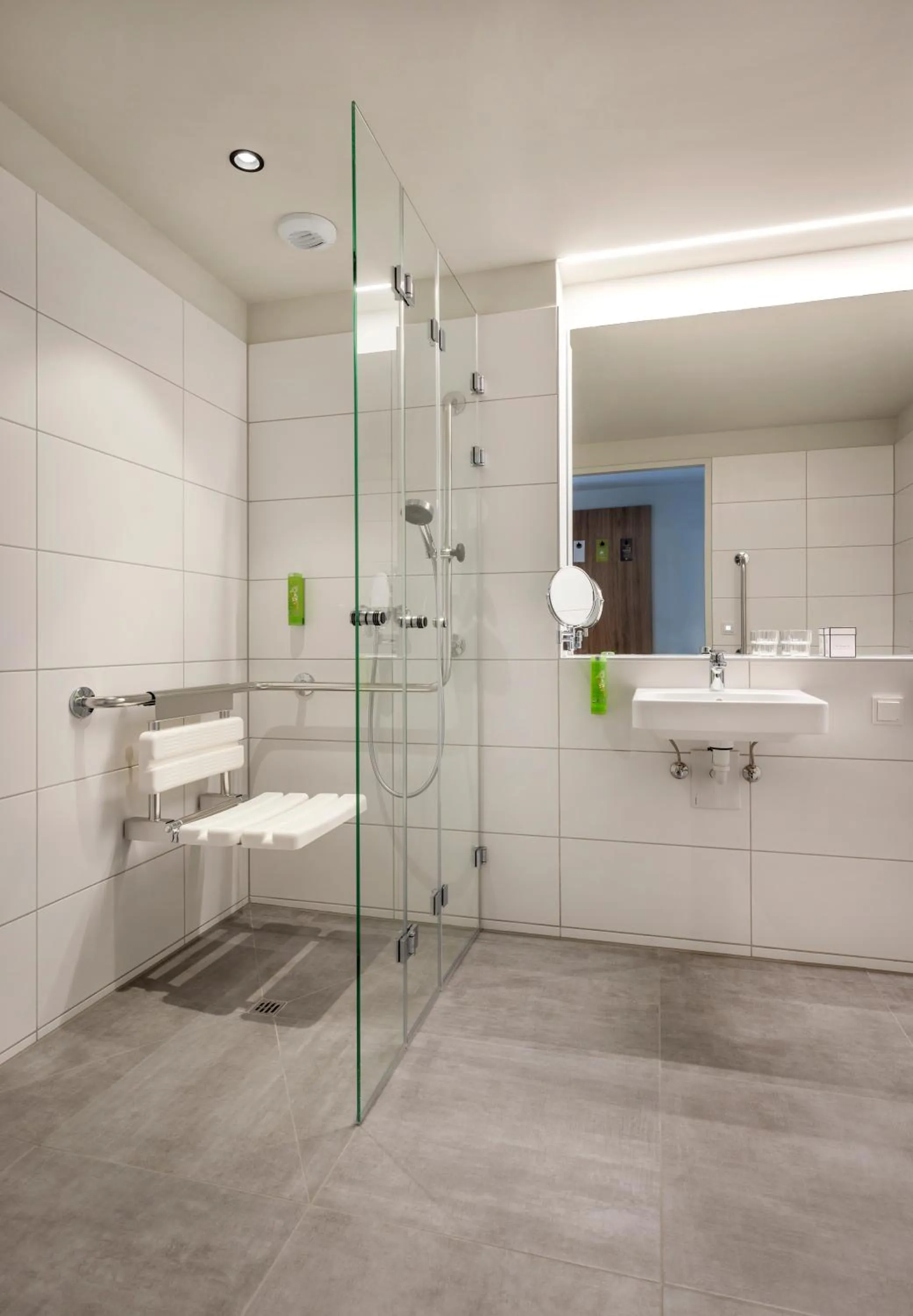 Bathroom in JUFA Hotel Bad Radkersburg - inkl 4h Thermeneintritt in Parktherme