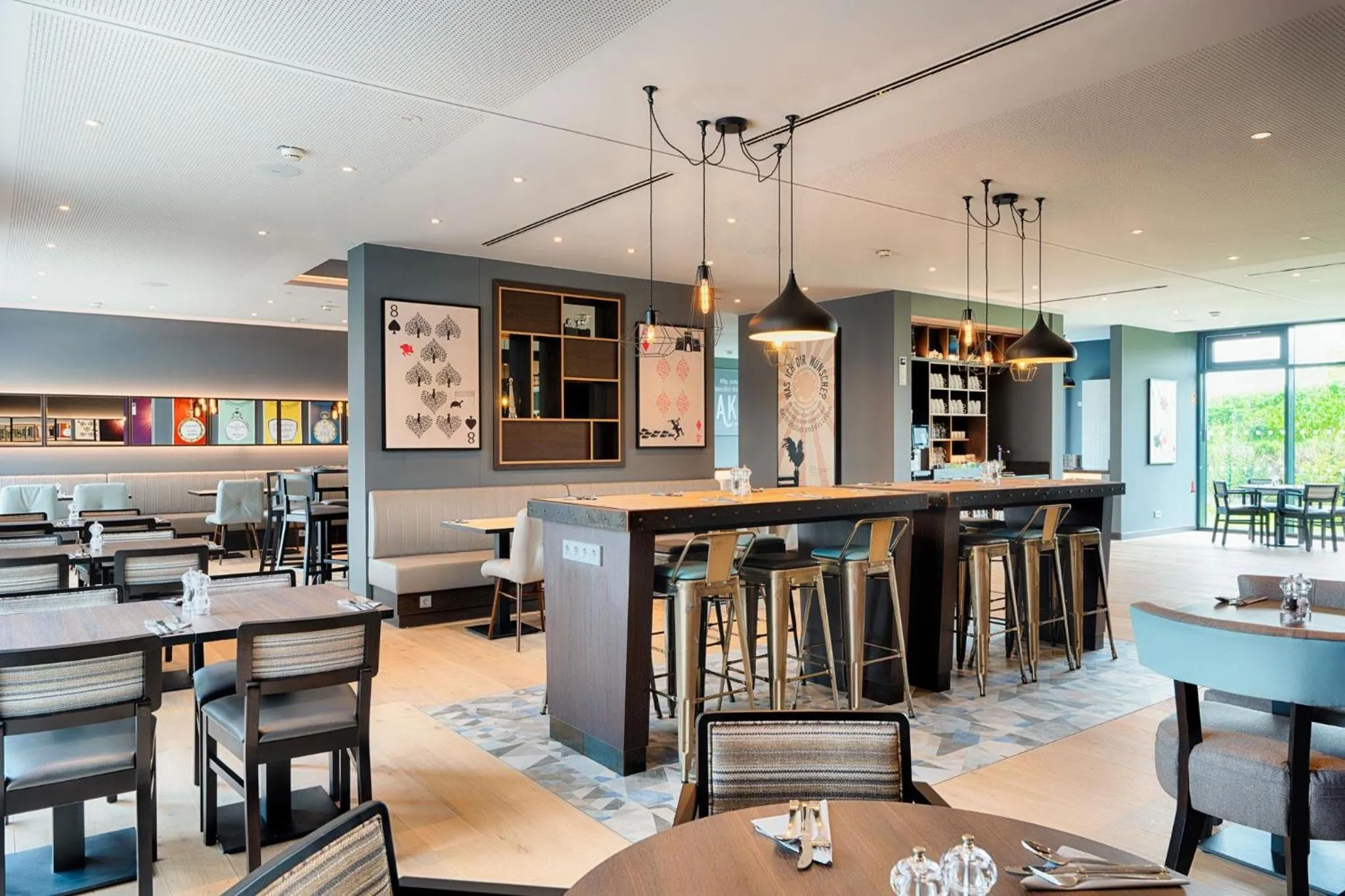 Restaurant/places to eat in Premier Inn Berlin Airport