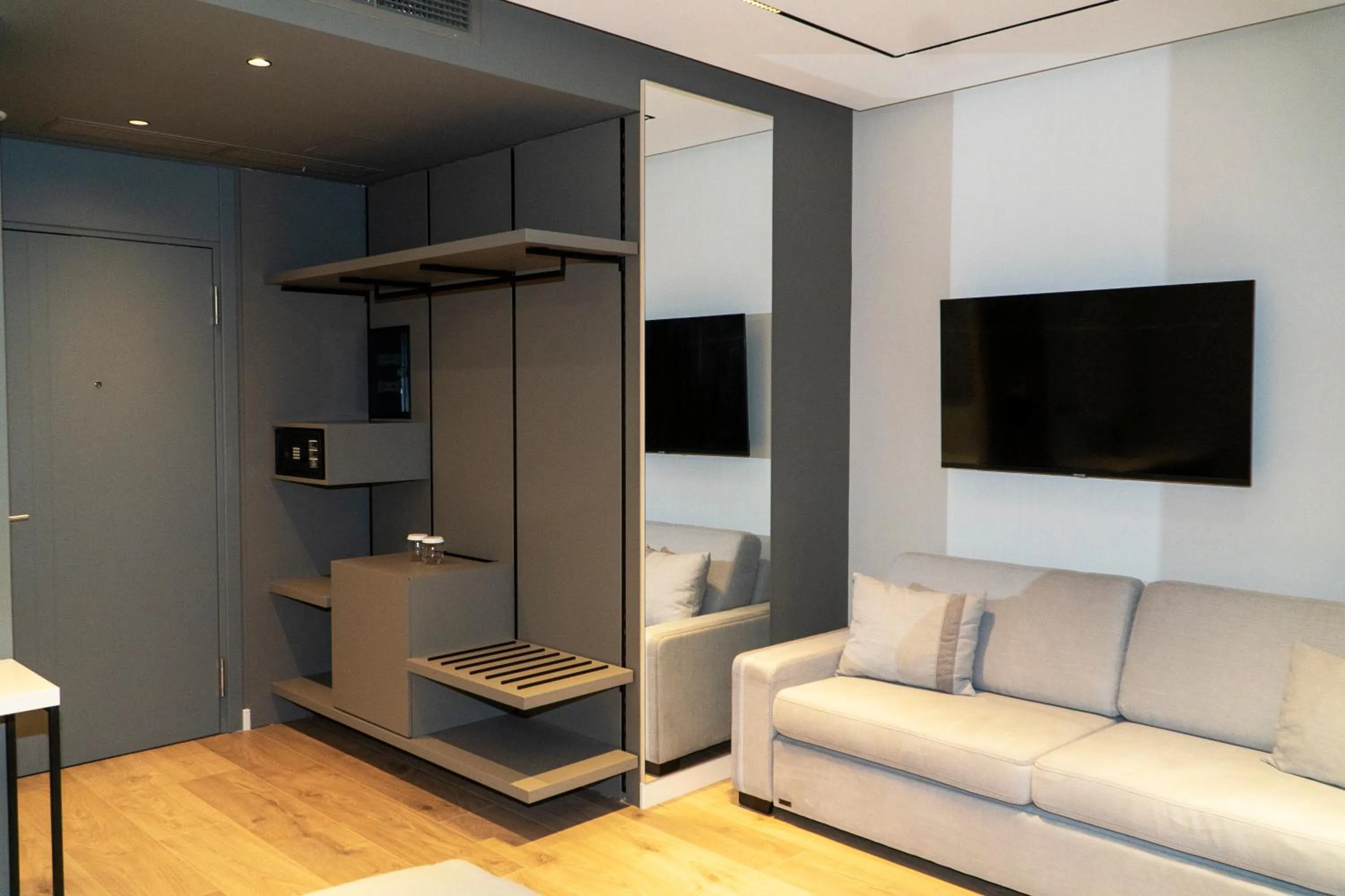 TV and multimedia in Center Hotel