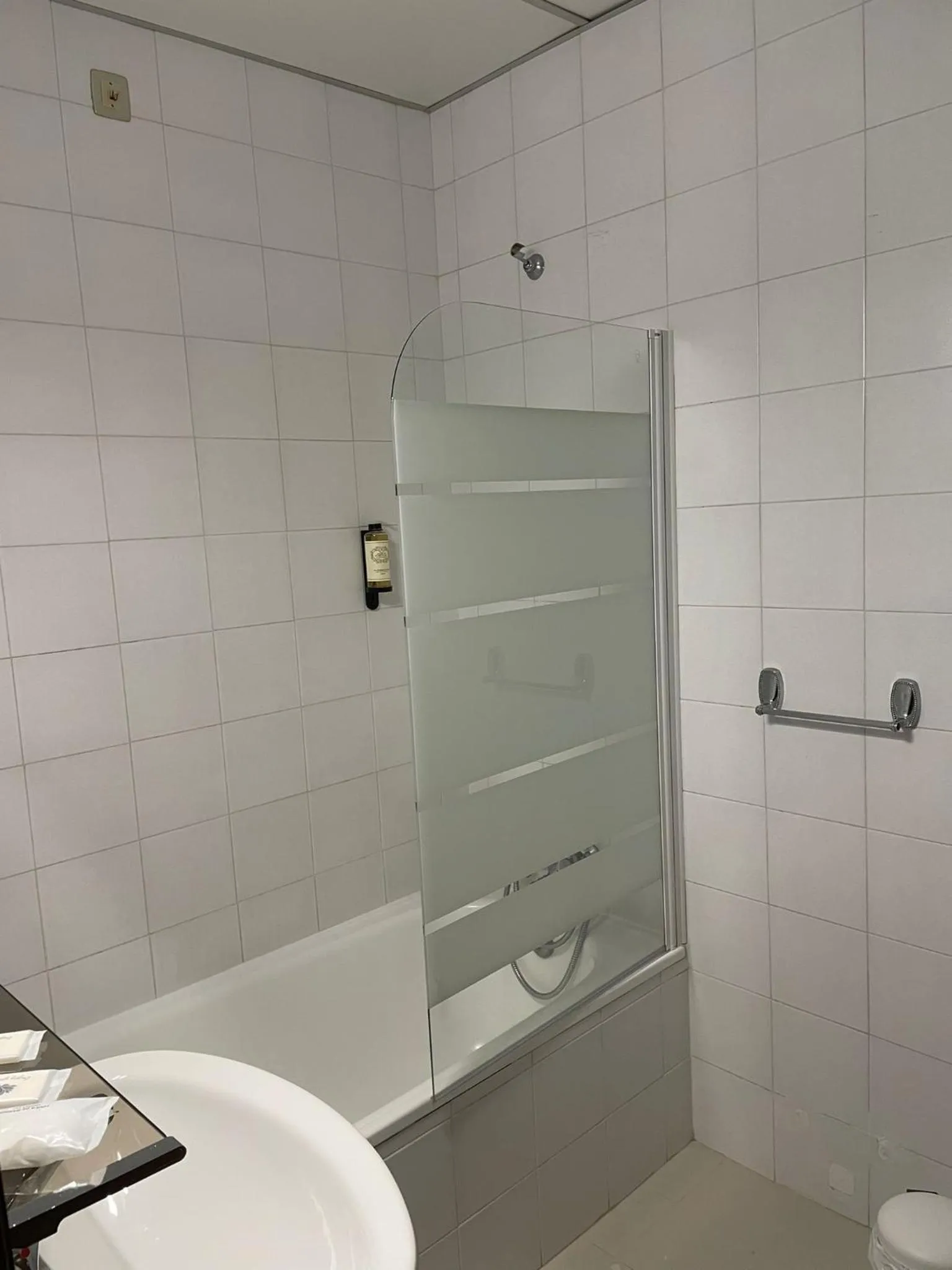 Shower in Flag Hotel Madeira - Ribeira Brava