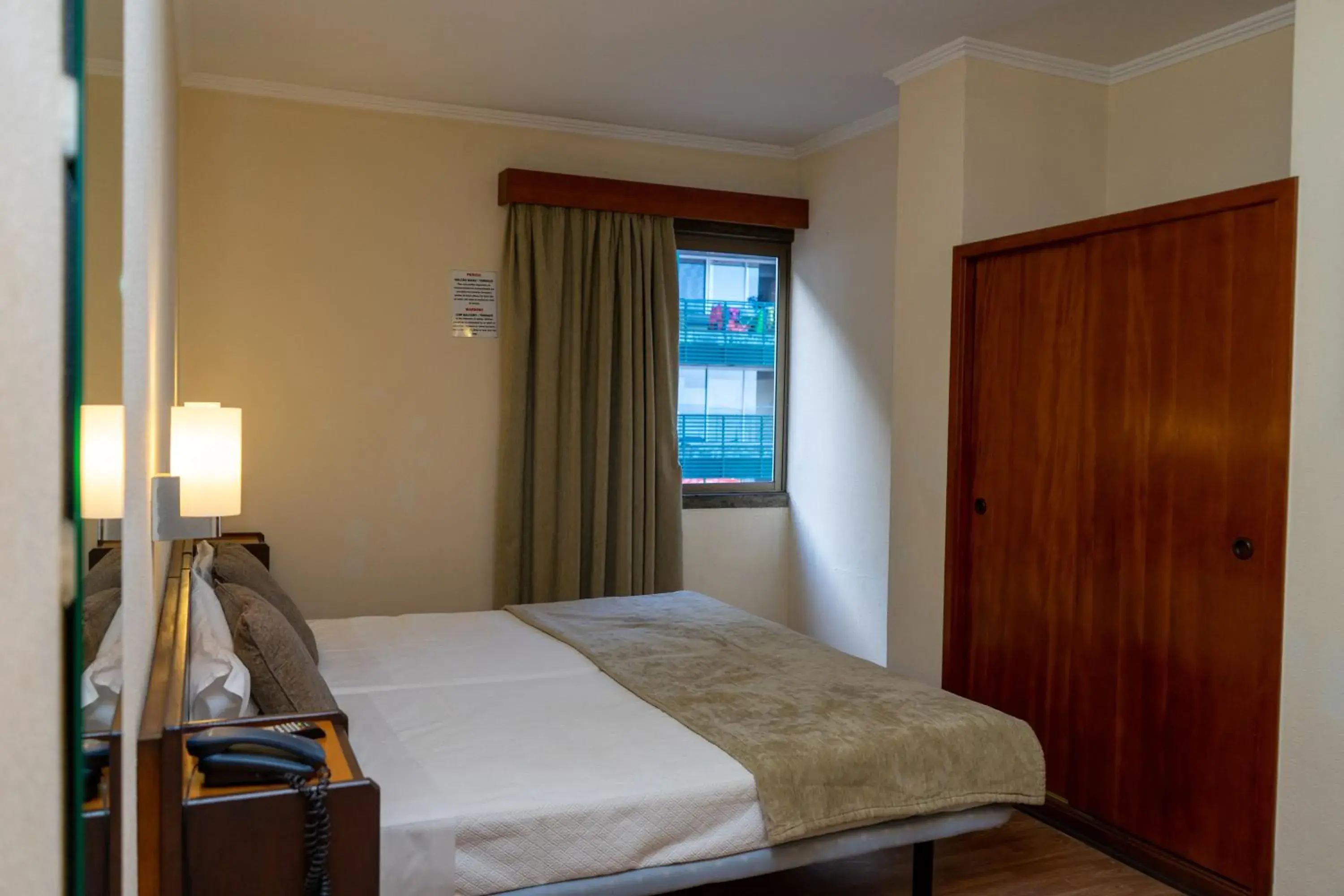Twin Room in Flag Hotel Madeira - Ribeira Brava Twin Room in Flag Hotel Madeira - Ribeira Brava