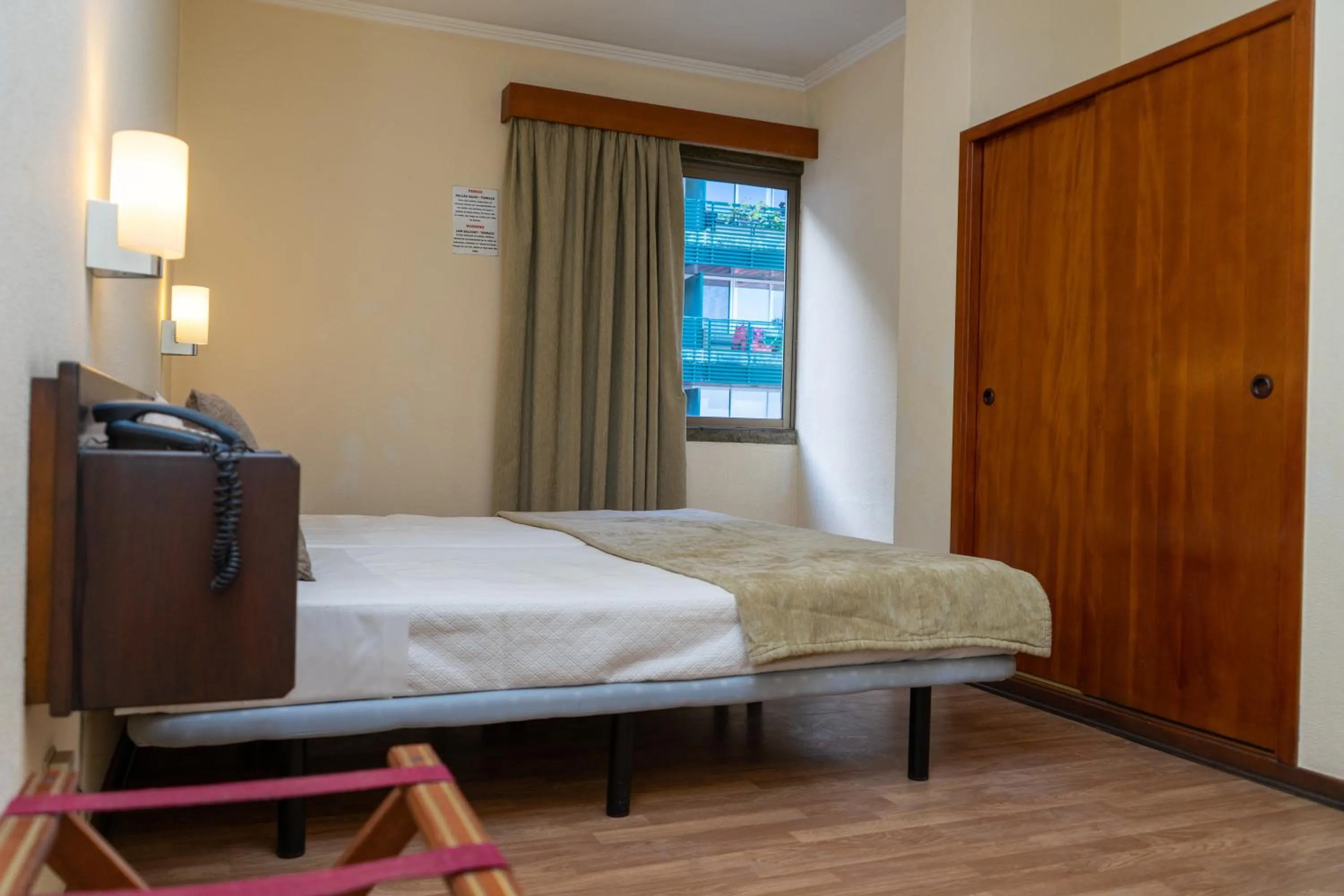 Bed in Flag Hotel Madeira - Ribeira Brava