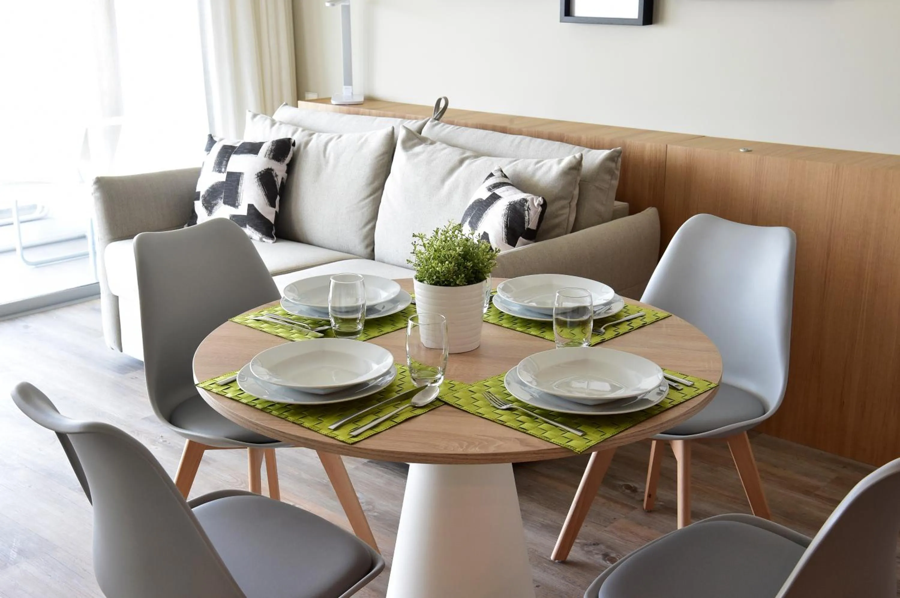 Living room in Aqualuz Troia Mar by The Editory