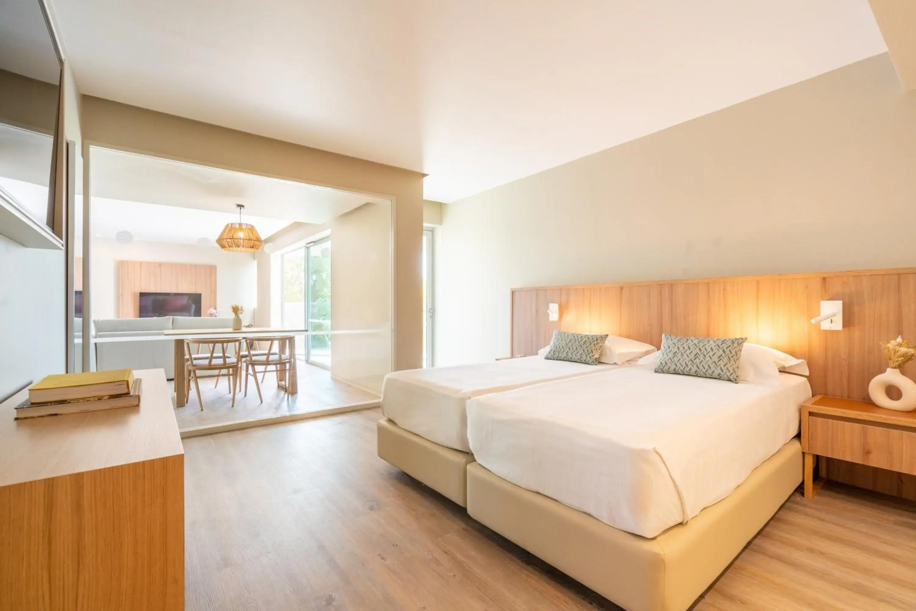 Suite without Kitchenette in Aqualuz Troia Mar by The Editory Suite without Kitchenette in Aqualuz Troia Mar by The Editory