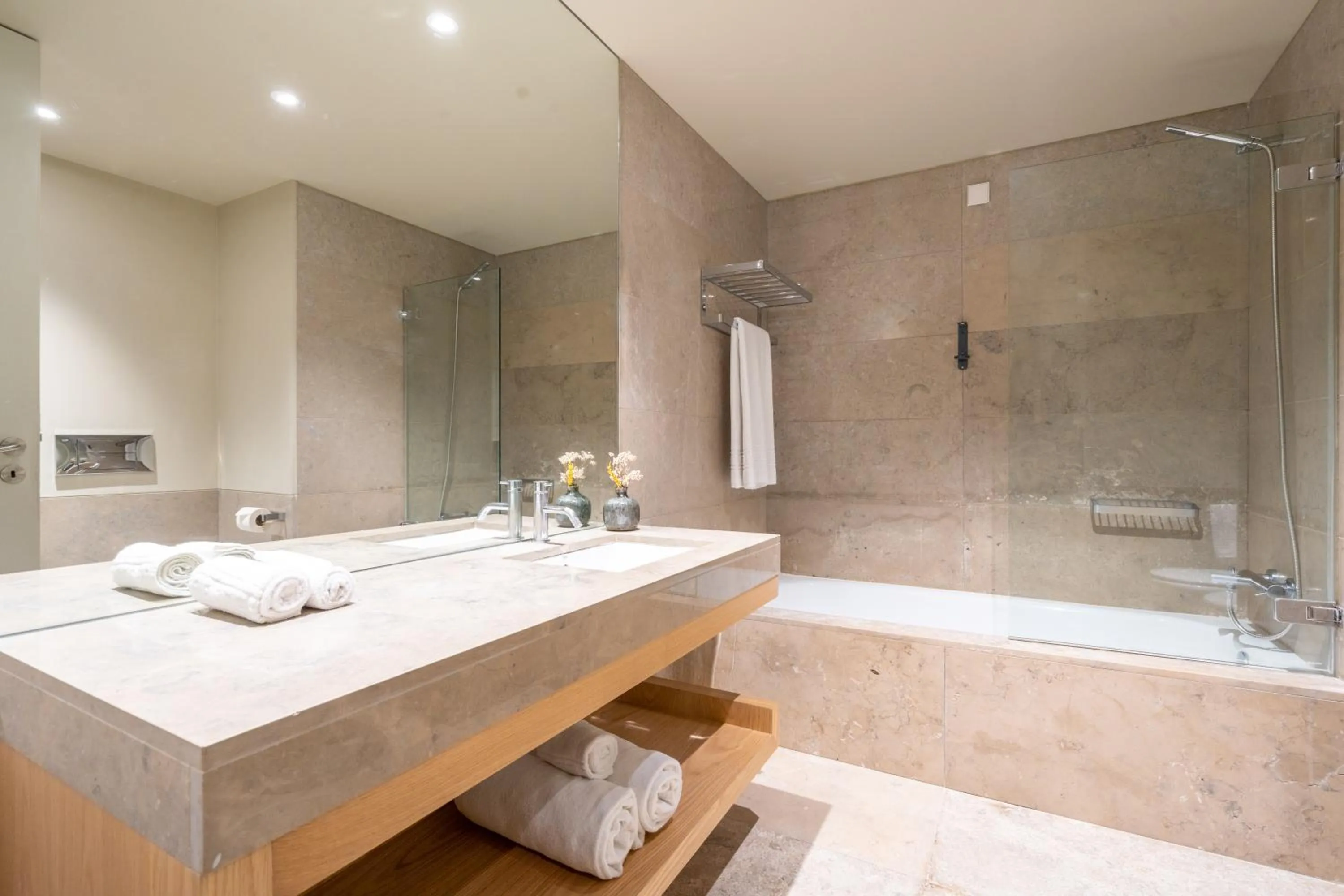 Bathroom in Aqualuz Troia Mar by The Editory