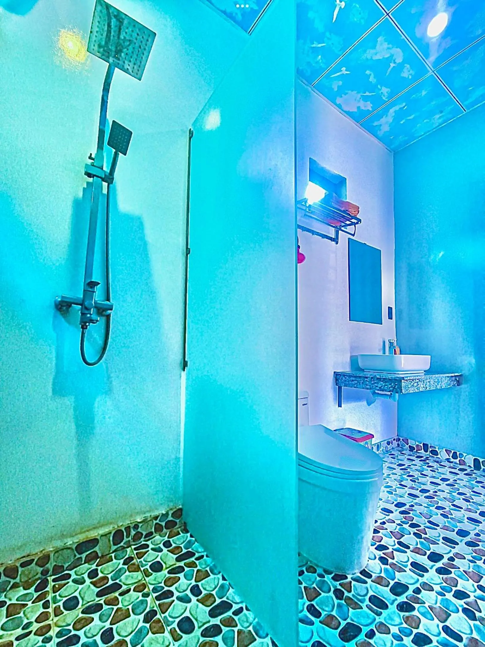 YoLo Pool Bar Villas & Garden Restaurant