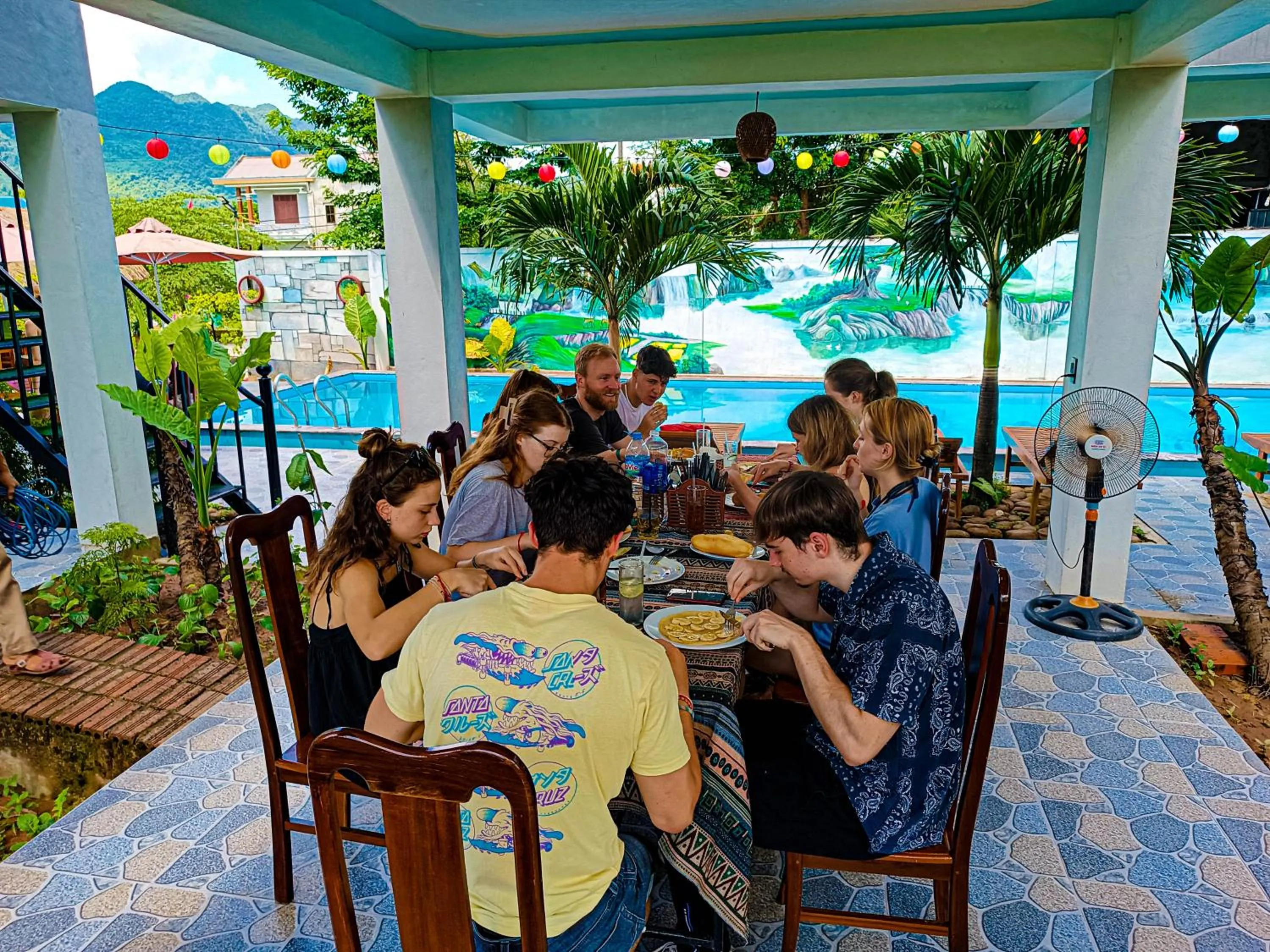 Restaurant/places to eat in YoLo Pool Bar Villas & Garden Restaurant