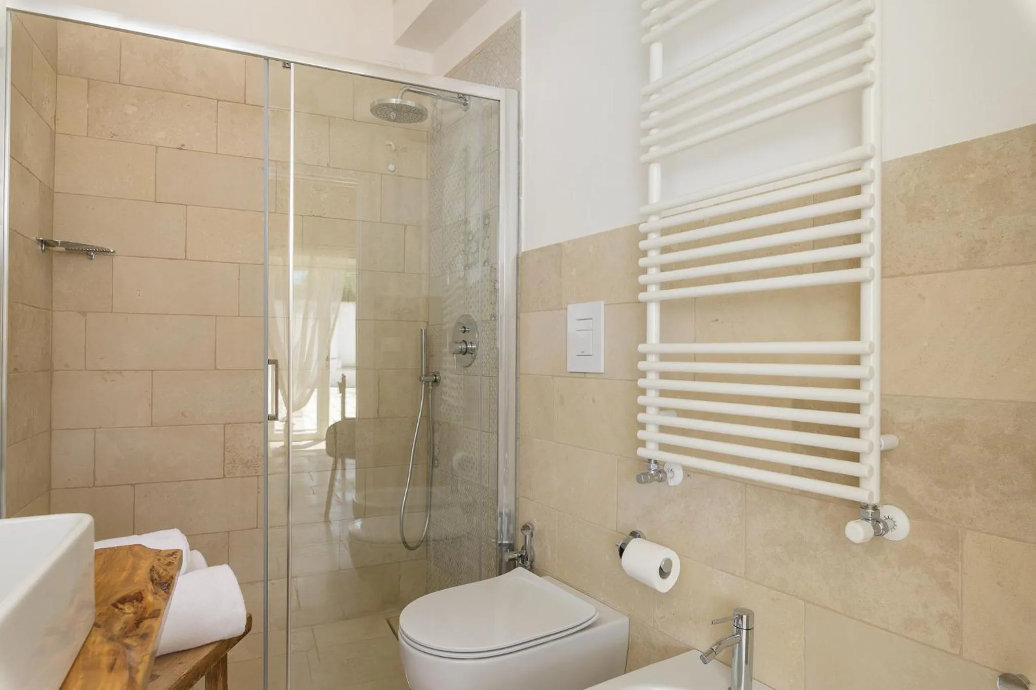 Shower in Masseria Abadia Uno